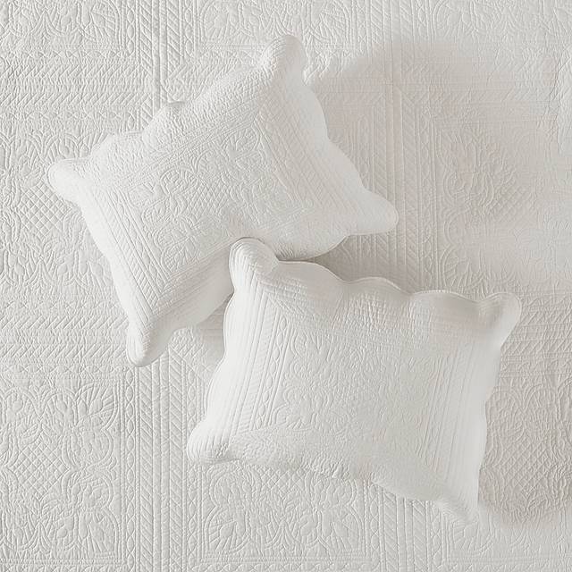 Midean White 3 Pc Queen Coverlet Set - Thumbnail - Image 4