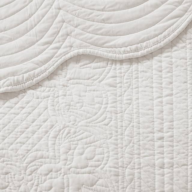 Midean White 3 Pc Queen Coverlet Set - Thumbnail - Image 7