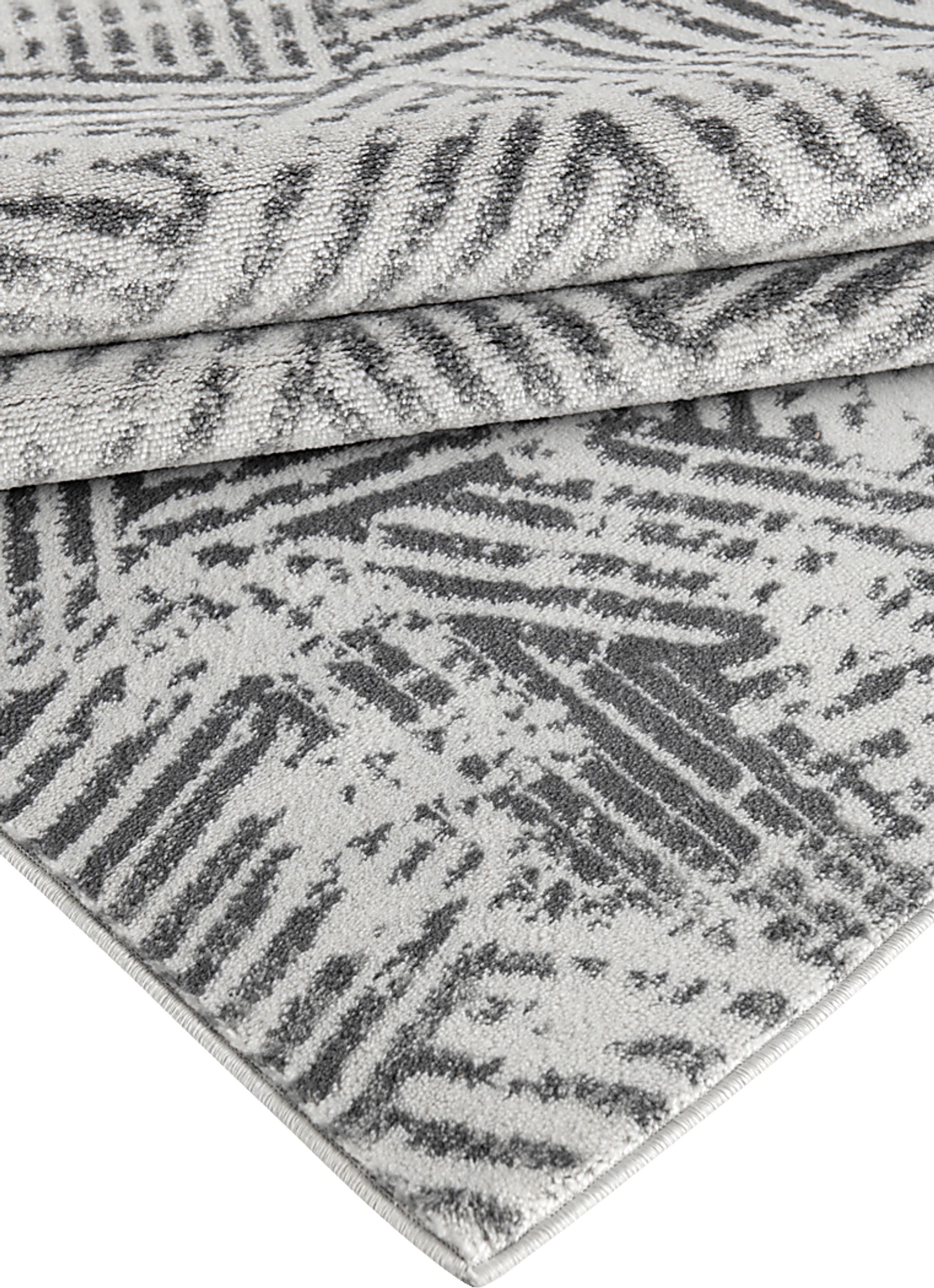 Midsomer Gray 5' x 7' Rug - Image 4