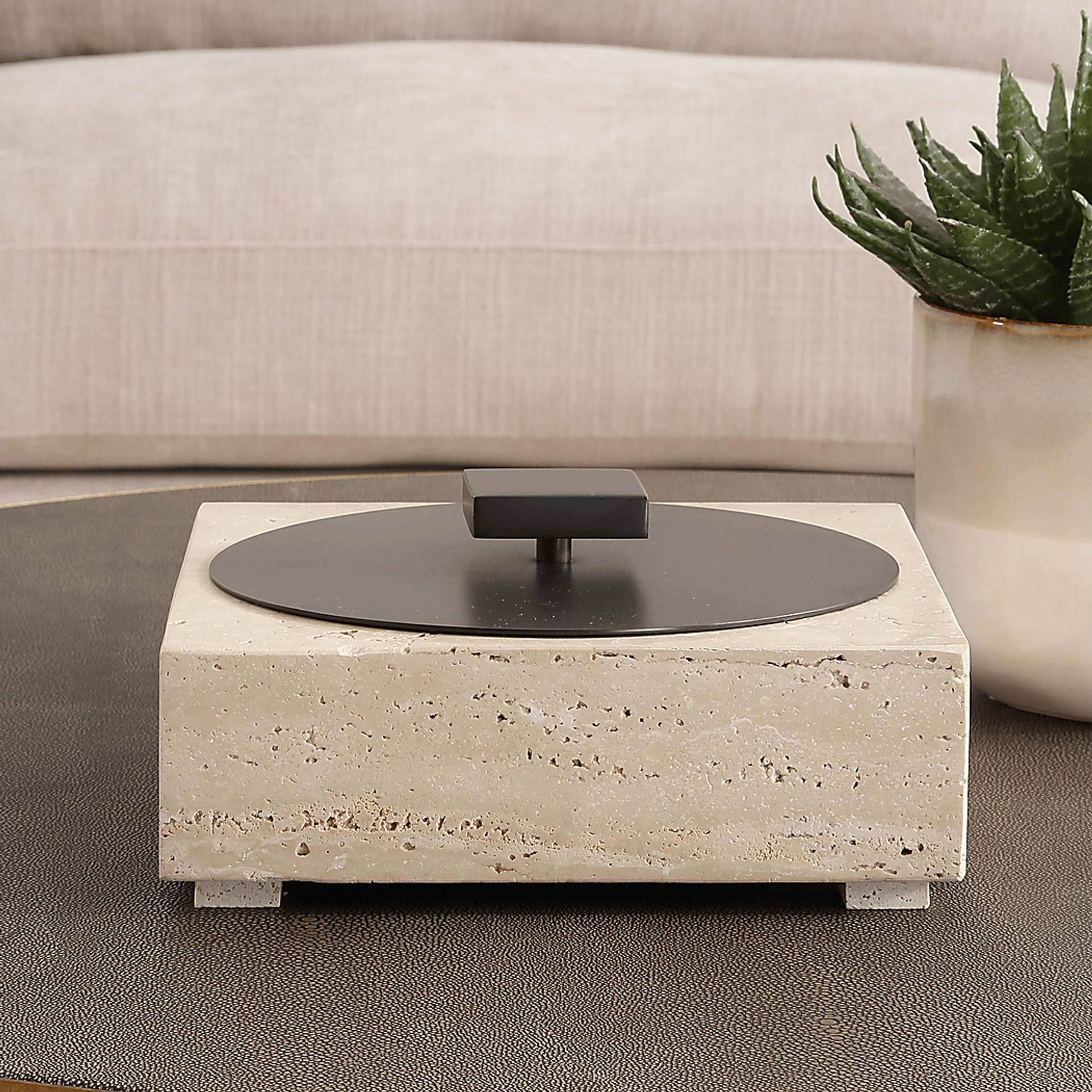 Mikel Brown Box - Image 3