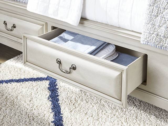 Mill Valley II White 3 Pc Queen Sleigh Bed with Storage - Thumbnail - Image 3