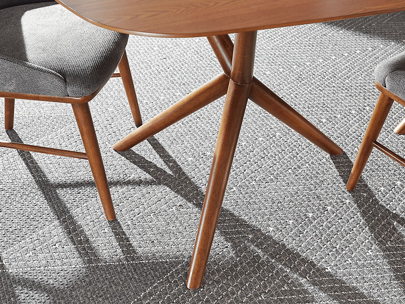 POINT DINING TABLE ダイニング テーブル Millbrook Point Walnut Dark Wood Dining Table | Rooms to Go