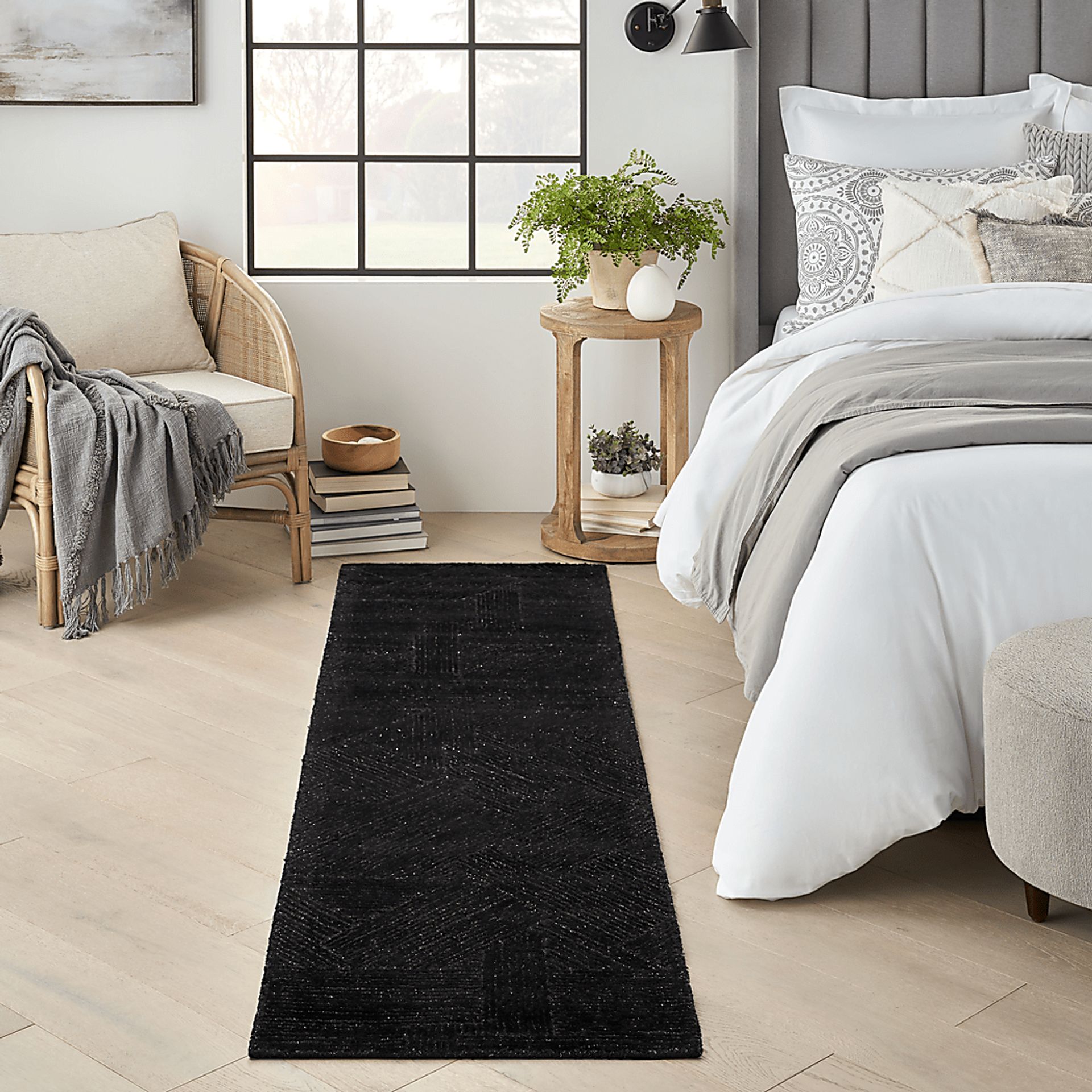 Millsboro Black 2'3 x 8' Rug - Image 2