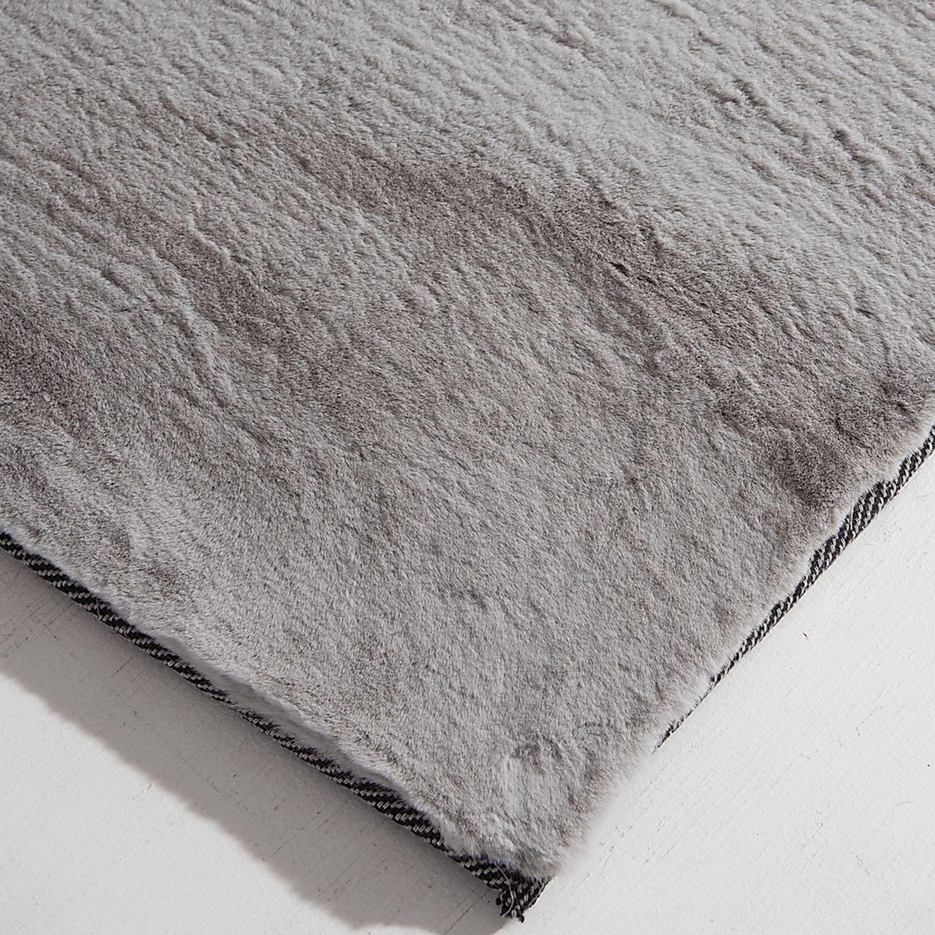 Minky-Moe Gray 7'6 x 9'6 Rug - Image 2