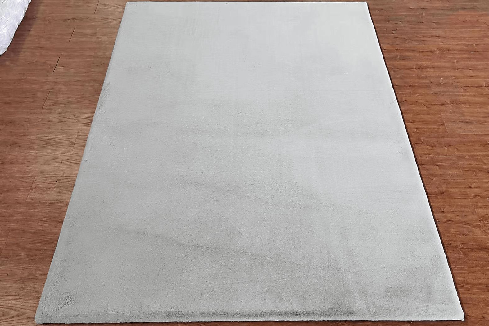 minky-moe-plus-gray-76-x-96-