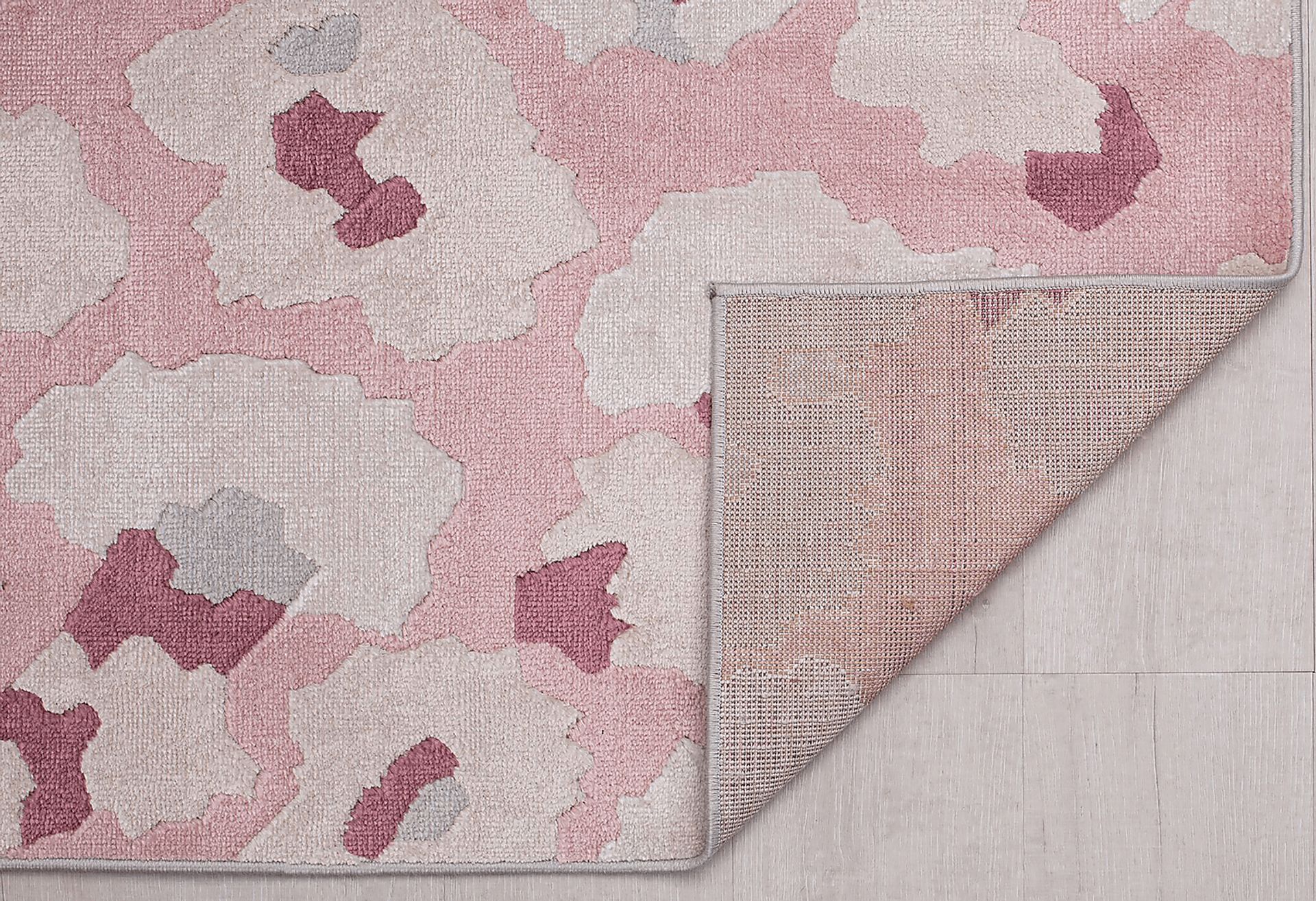 Minoro Pink 5' x 7' Rug - Image 4