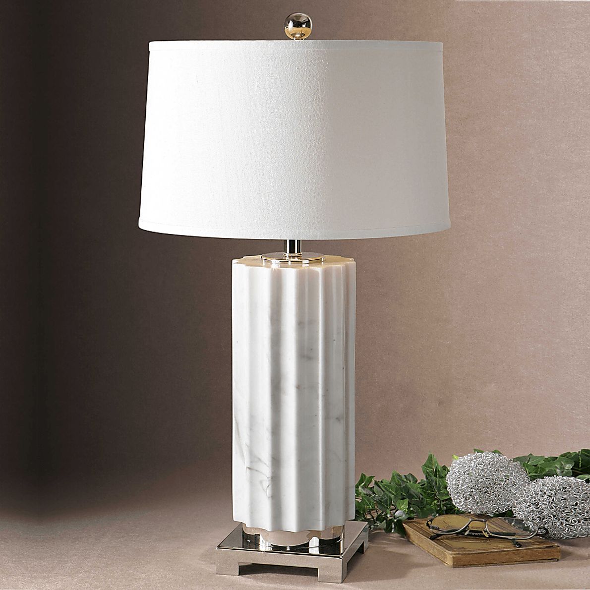 Misha Trail White Lamp
