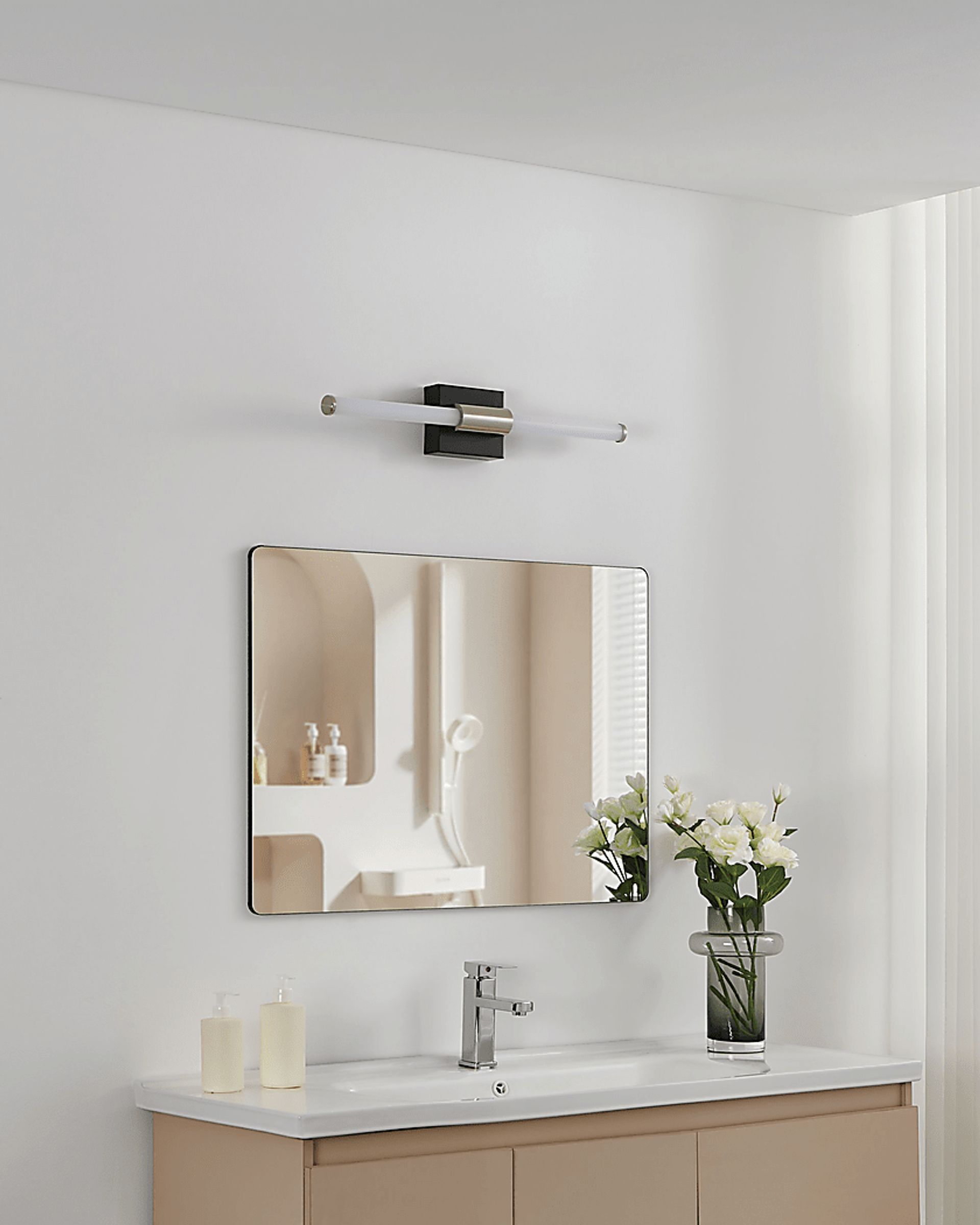 Mohican Alley Silver Sconce - Image 3