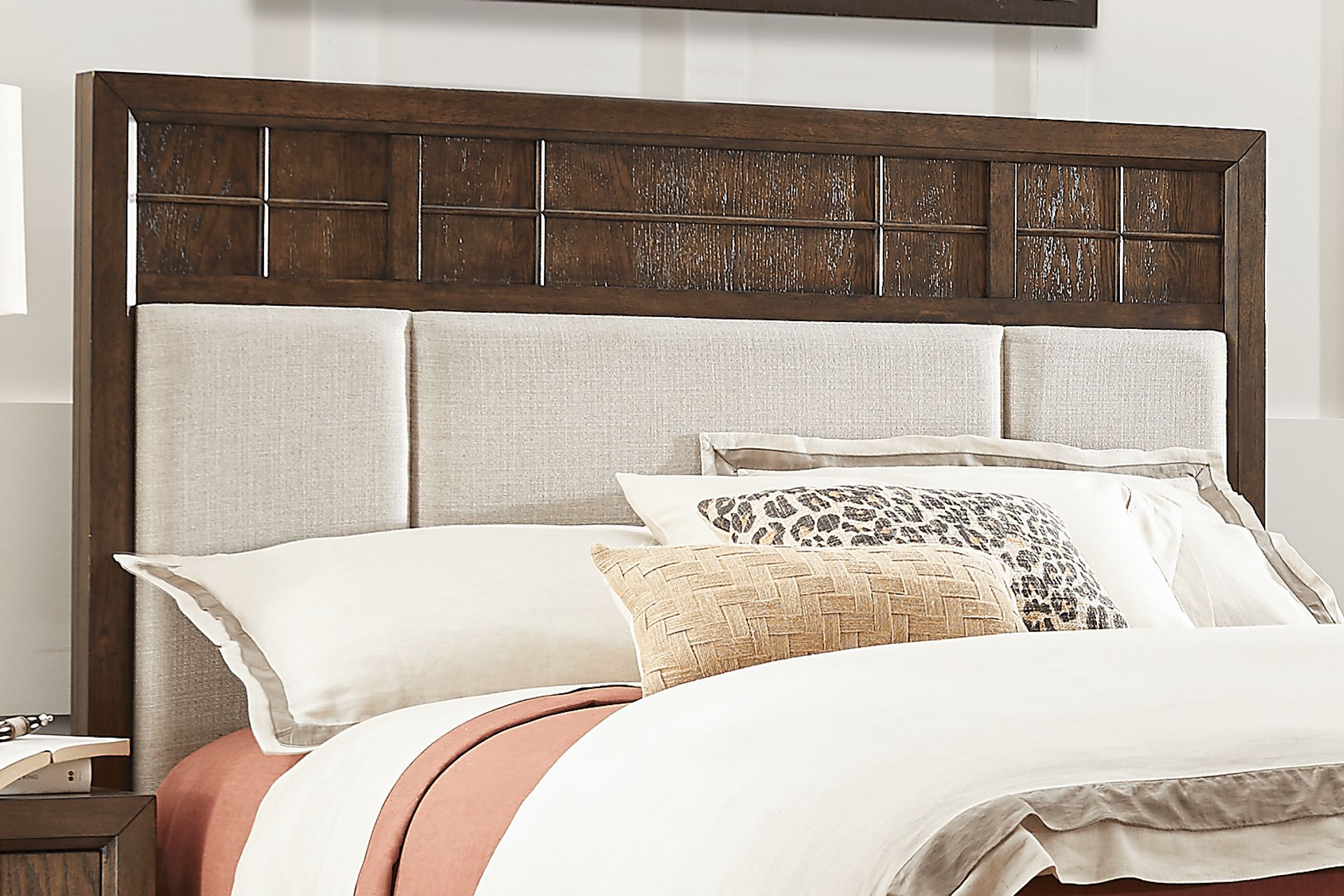 Monroe Heights Brown 3 Pc Queen Bed - Image 4