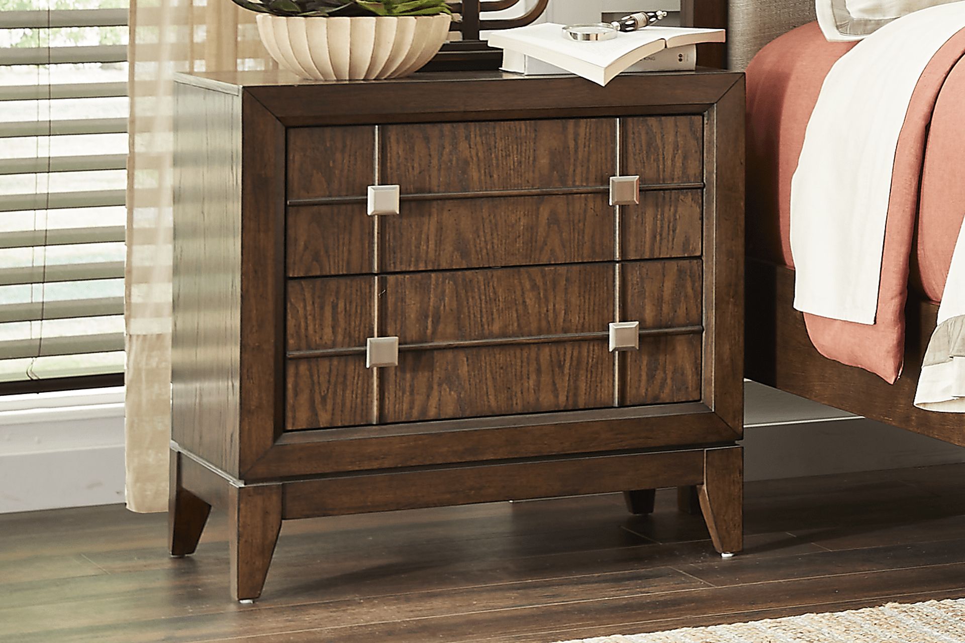 Monroe Heights Brown 8 Pc King Bedroom - Image 10