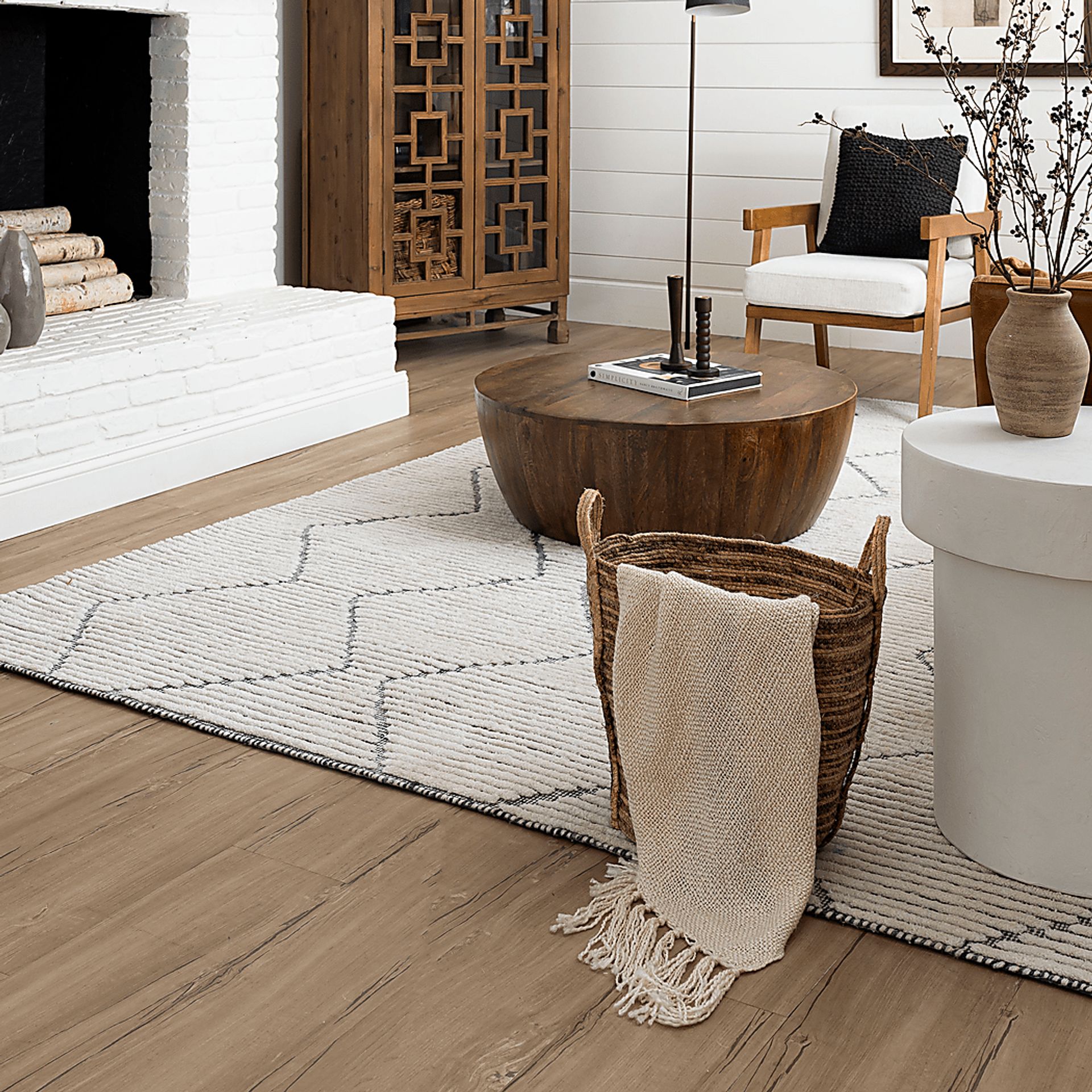 Montcrest White 6' x 9' Rug - Image 10