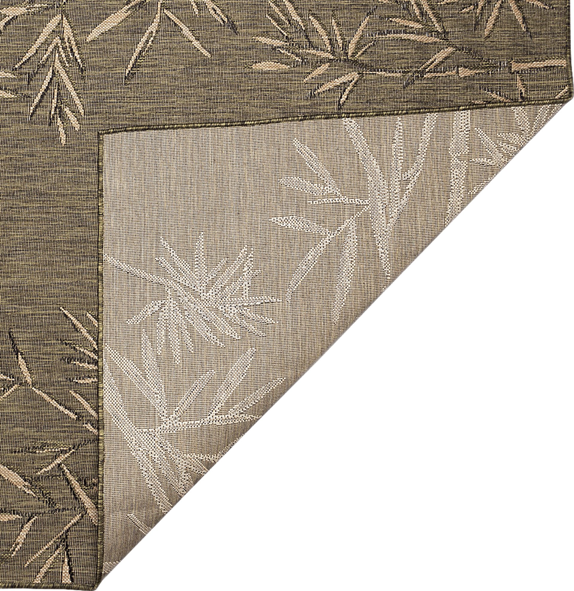 Montdover Green 4'10 x 7'6 Indoor/Outdoor Rug - Image 4
