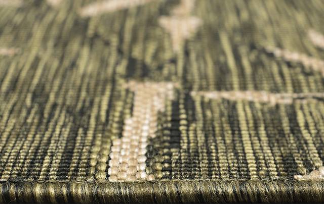 Montdover Green 4'10 x 7'6 Indoor/Outdoor Rug - Thumbnail - Image 6