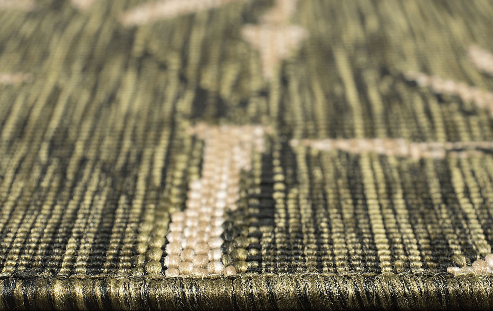 Montdover Green 4'10 x 7'6 Indoor/Outdoor Rug - Image 6