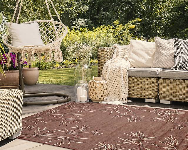 Montdover Red 7'10 x 9'10 Indoor/Outdoor Rug - Thumbnail - Image 3