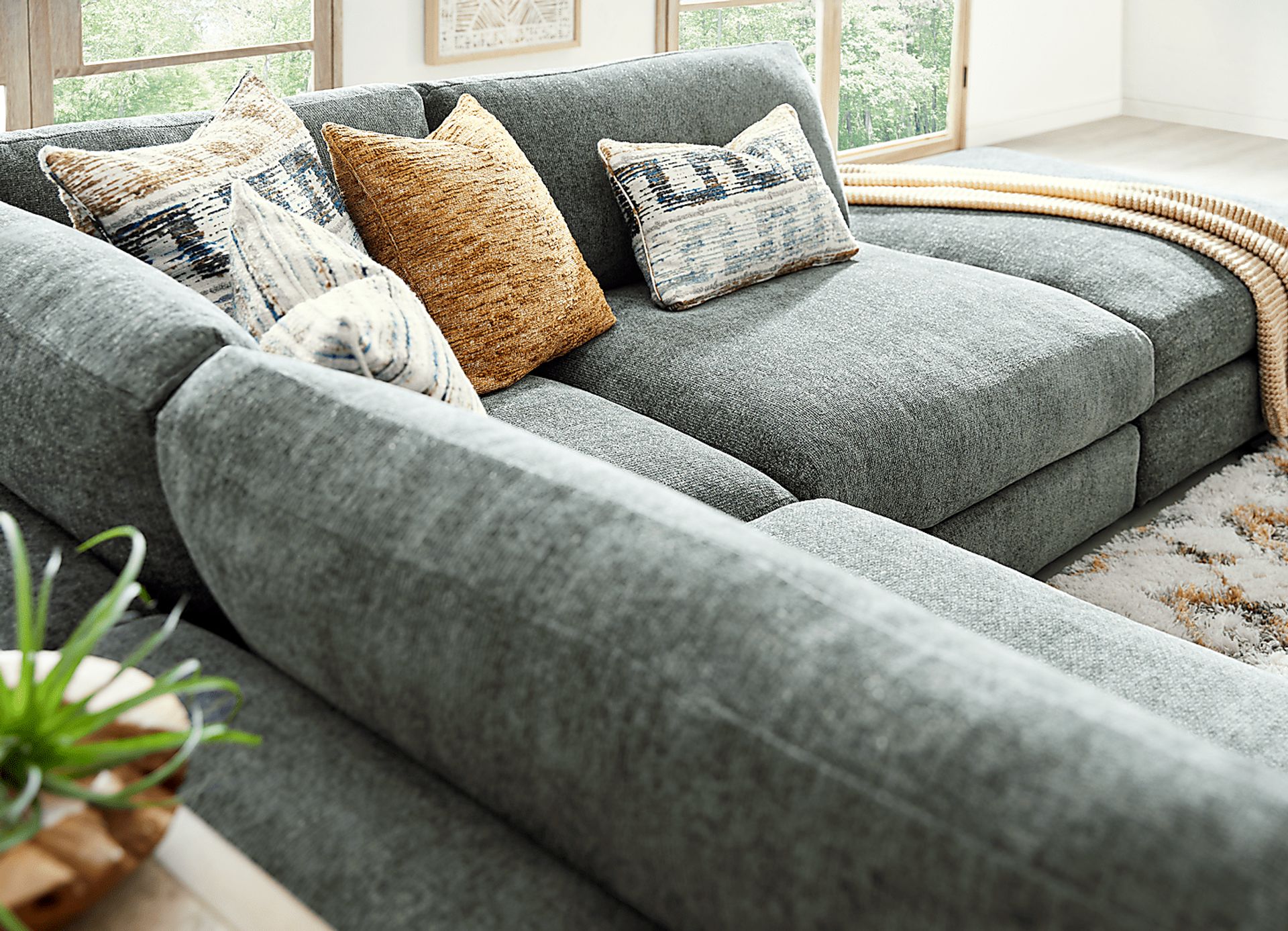 Montecito Charcoal 7 Pc Sectional Living Room - Image 8