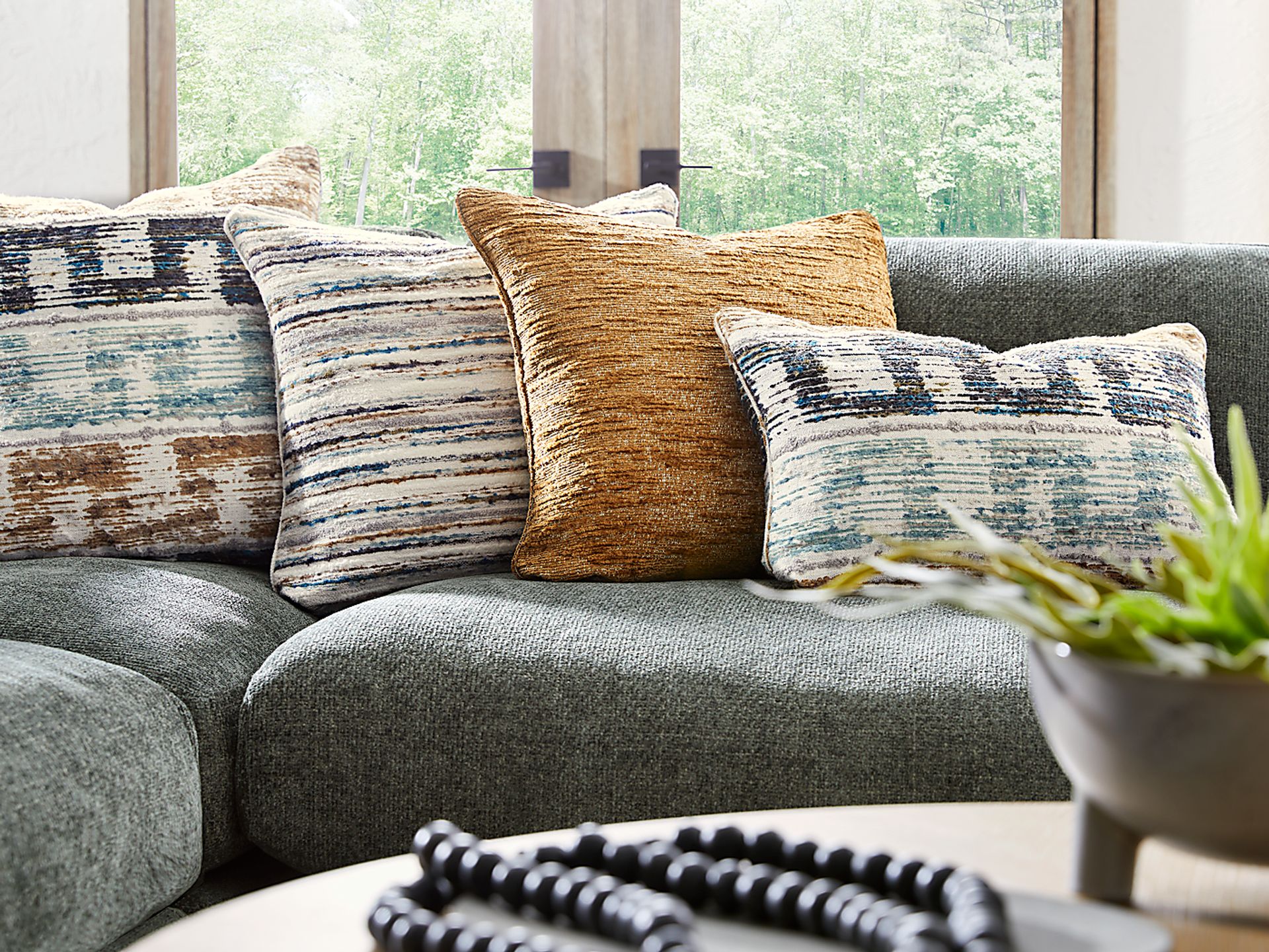 Montecito Charcoal 4 Pc Sectional - Image 7
