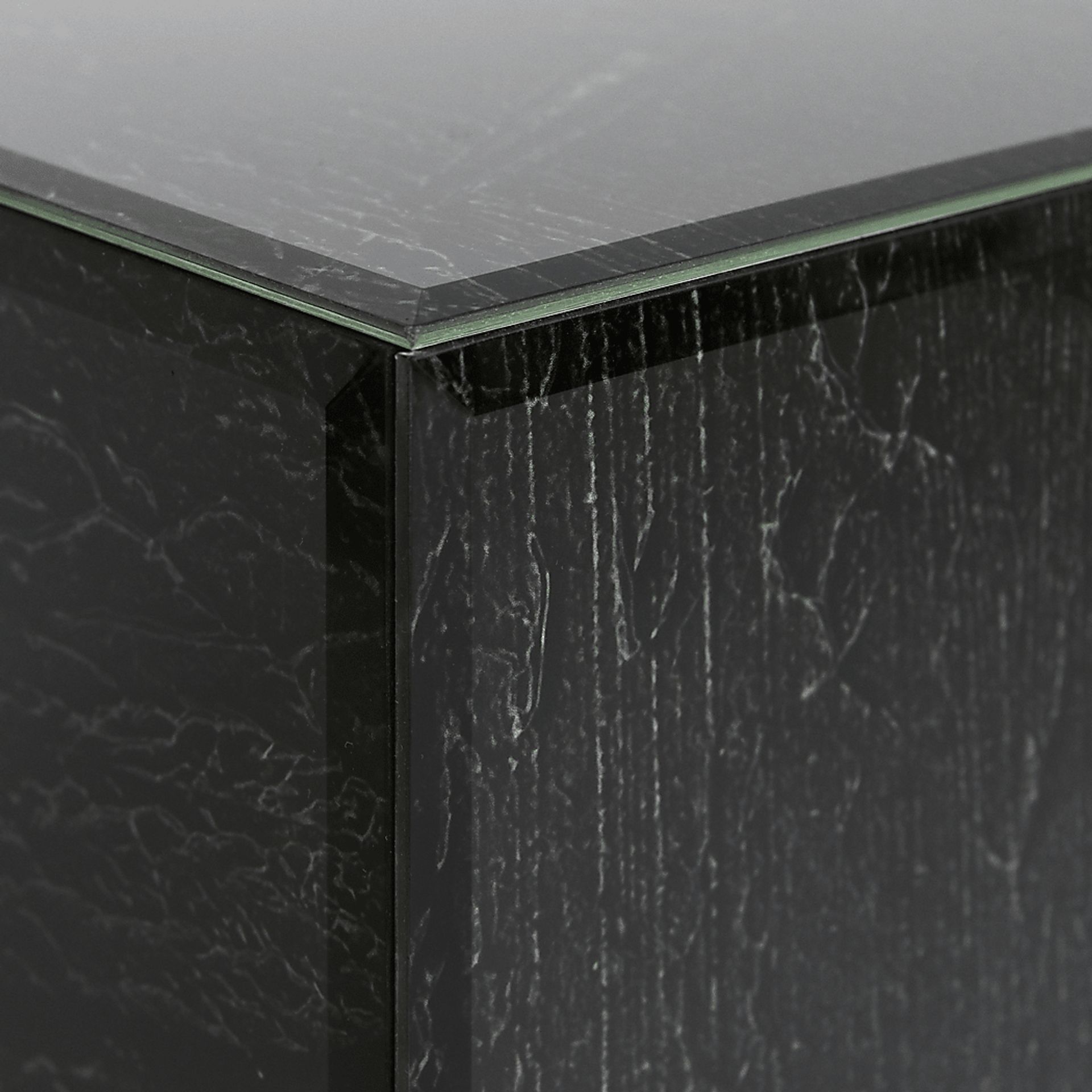 Montelargo Black Accent Table - Image 7