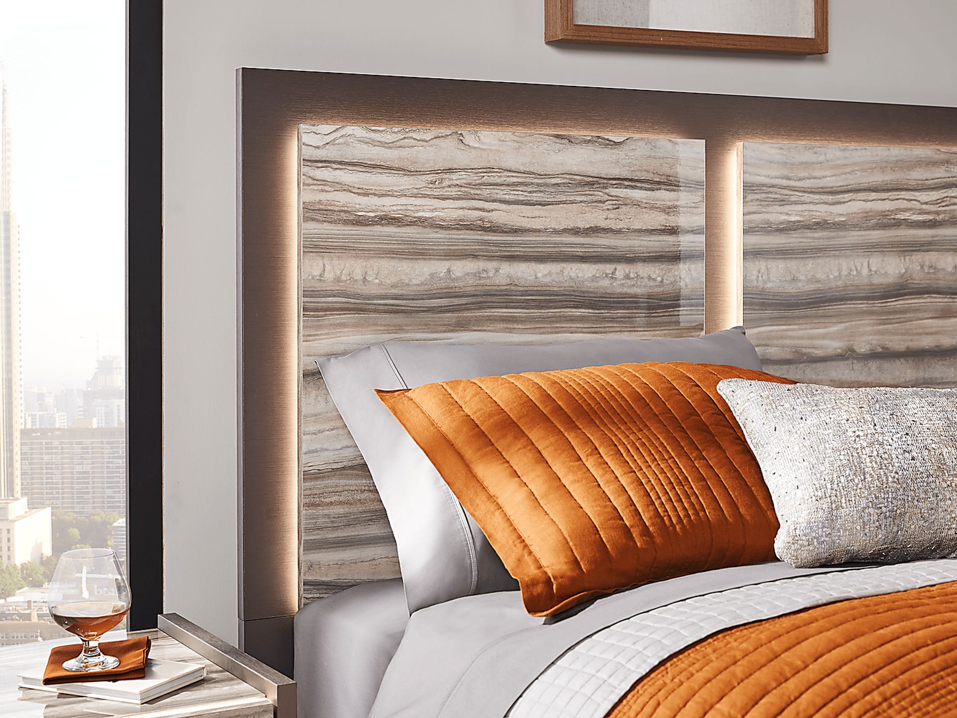 Monterosso Tan 5 Pc King Panel Bedroom - Image 4