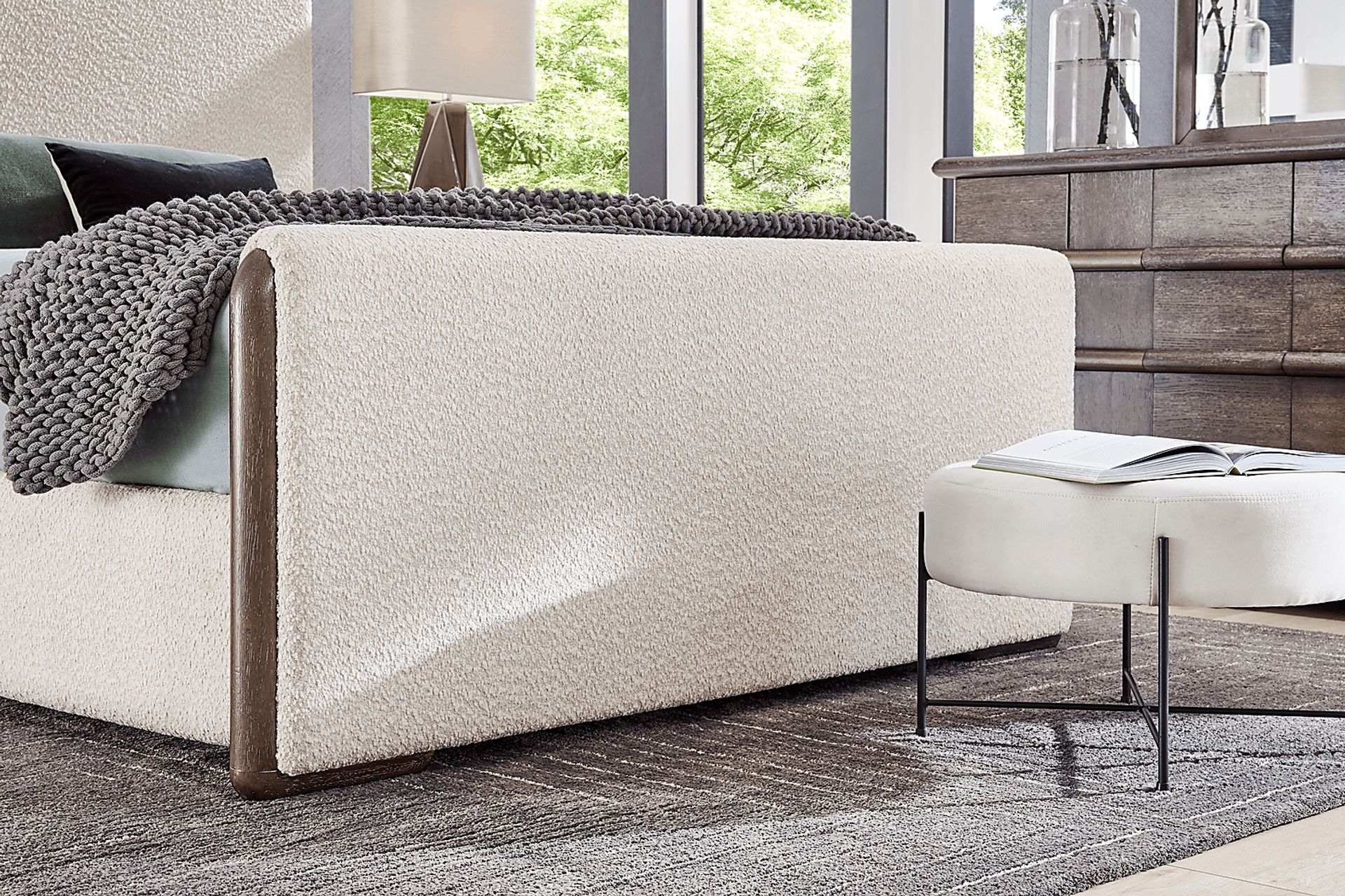 Moreno Brown 5 Pc King Upholstered Bedroom - Image 5