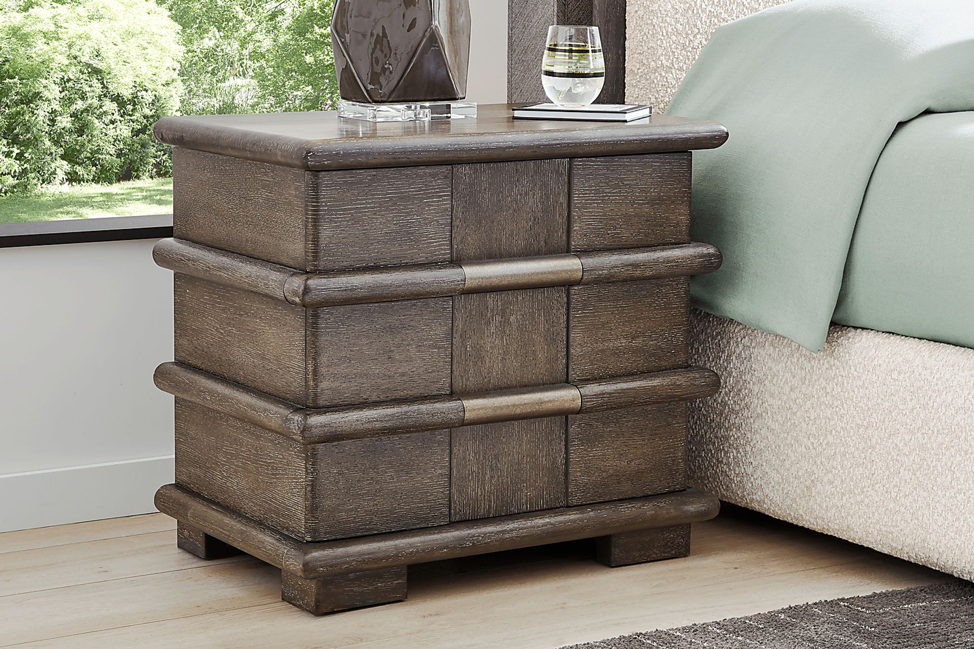 Moreno Brown 5 Pc Queen Upholstered Bedroom - Image 9