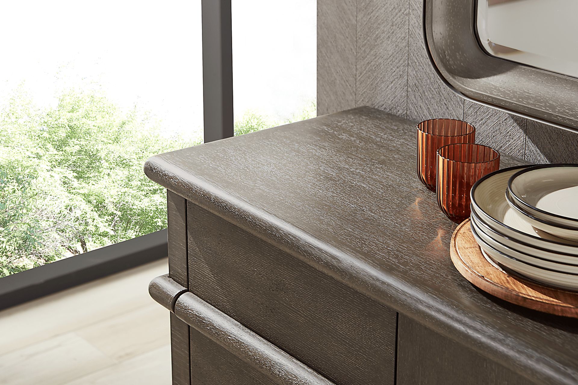 Moreno Brown Server - Image 5