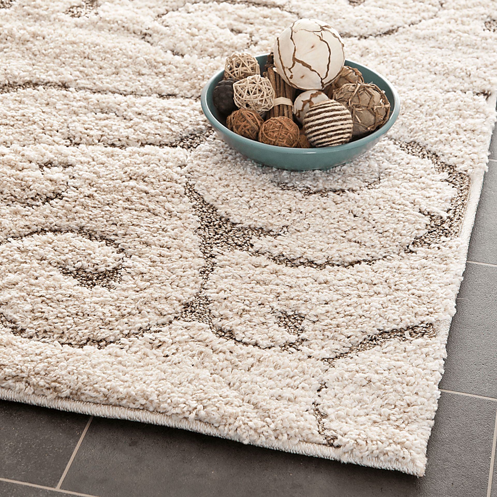 Morina Beige 2'3 x 9' Rug - Image 2