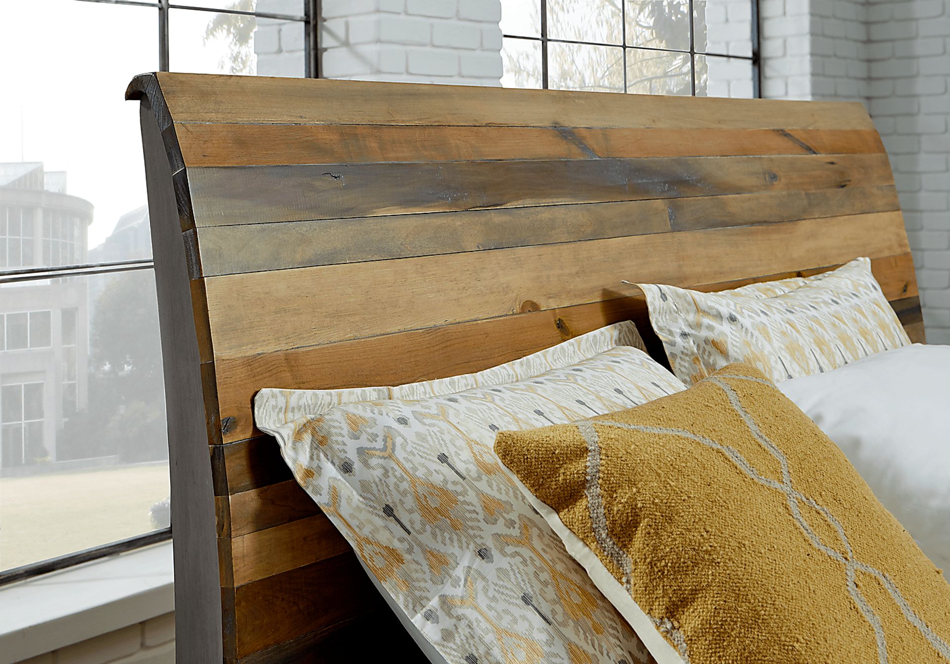 Moss Creek Brown 3 Pc King Sleigh Bed - Image 3