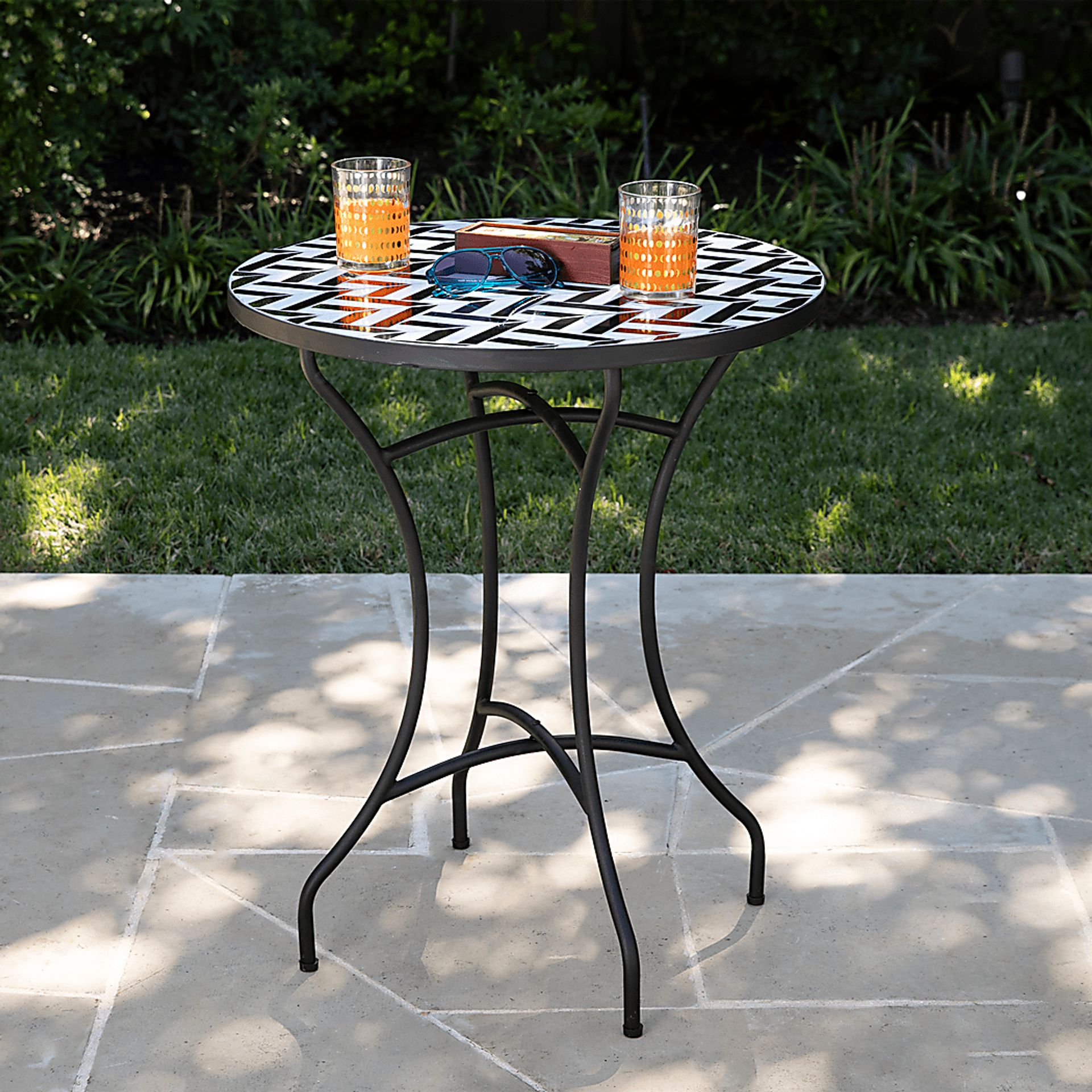 Motsie Black Outdoor End Table - Image 2