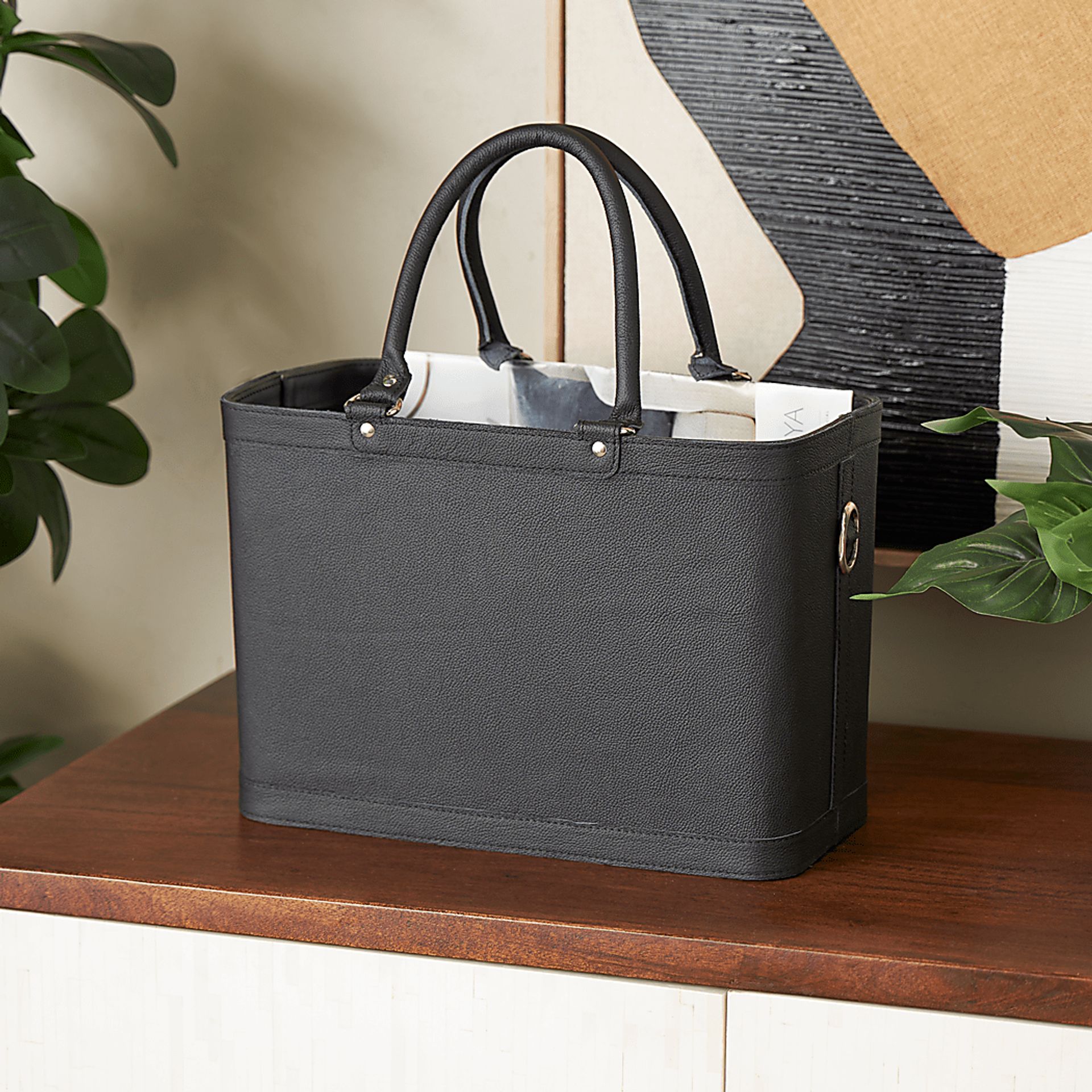 Mular Black Magazine Holder - Image 2