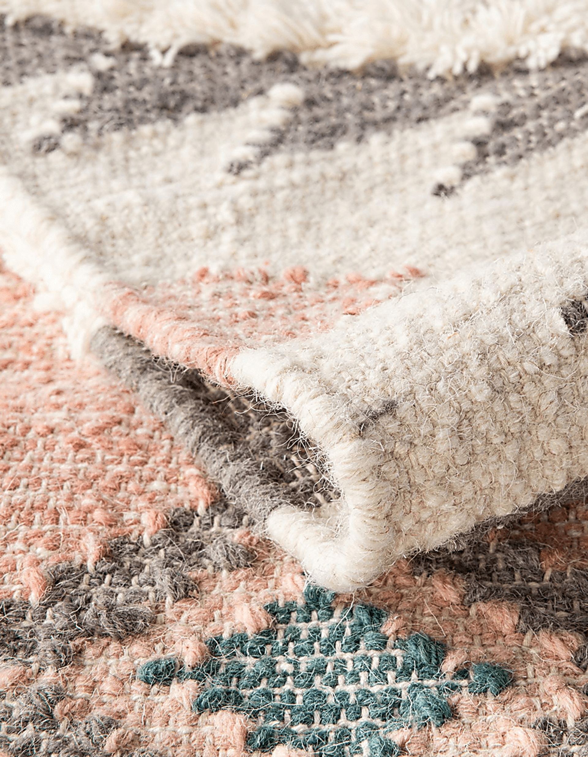 Mulde Pink 5'1 x 8'Rug - Image 6