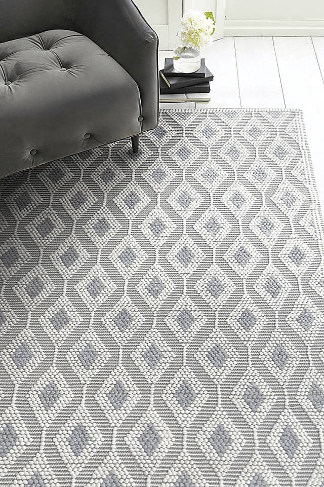 Mulsby Ivory 5' x 7' Rug - Thumbnail - Image 2
