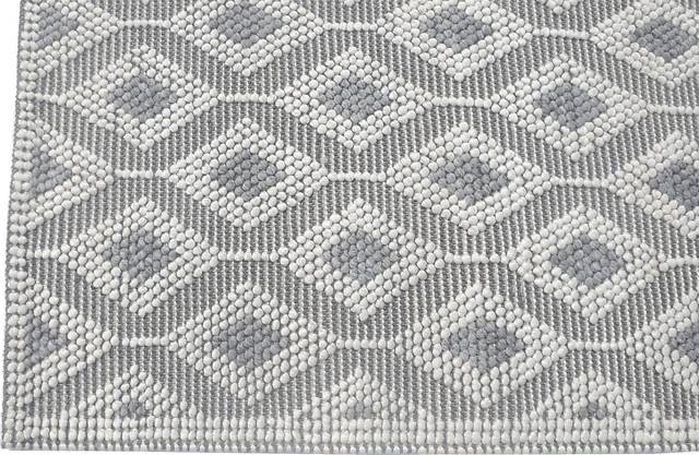 Mulsby Ivory 5' x 7' Rug - Thumbnail - Image 4