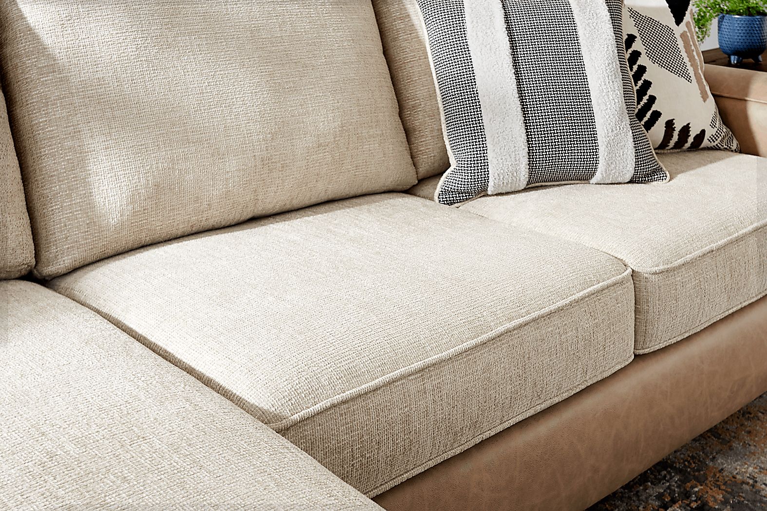 Rooms To Go Murphy Sectional - Thumbnail 4