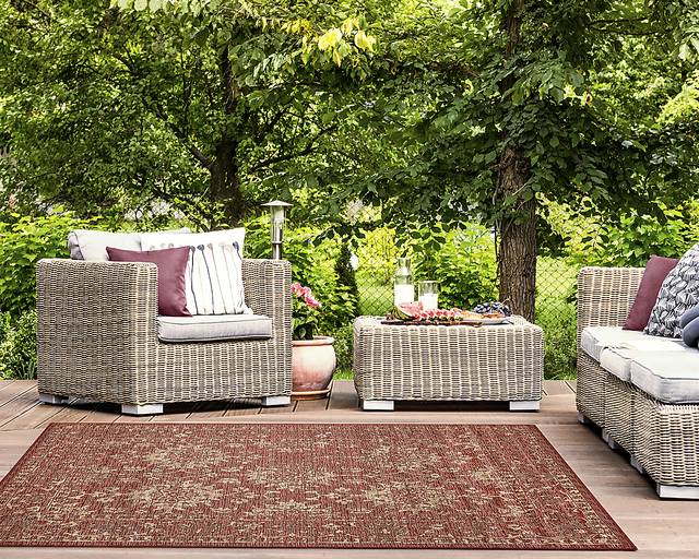 Musvista Red 4'10 x 7'6 Indoor/Outdoor Rug - Thumbnail - Image 3