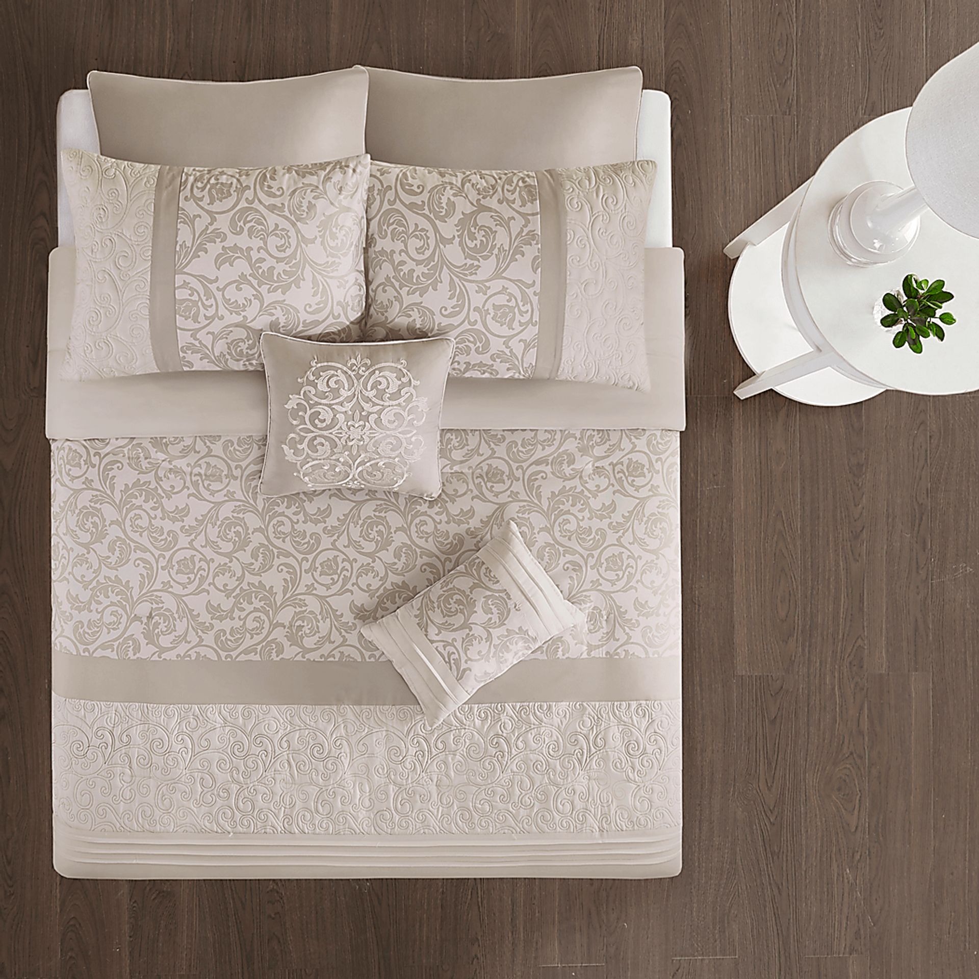 Nalianna Beige 8 Pc Queen Comforter Set - Image 4