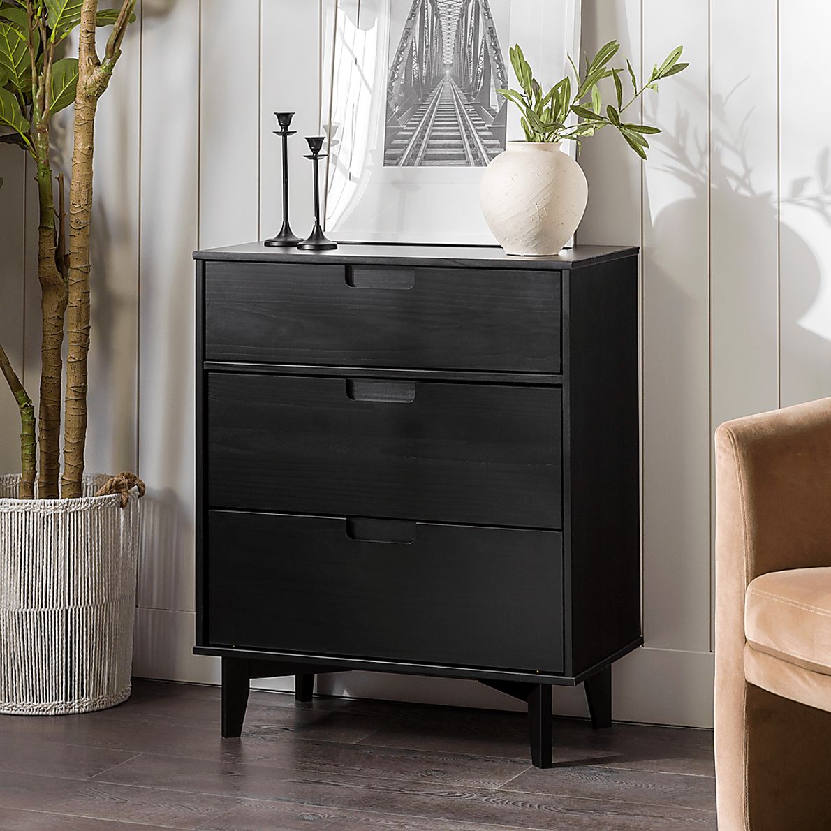 Namora Black Chest
