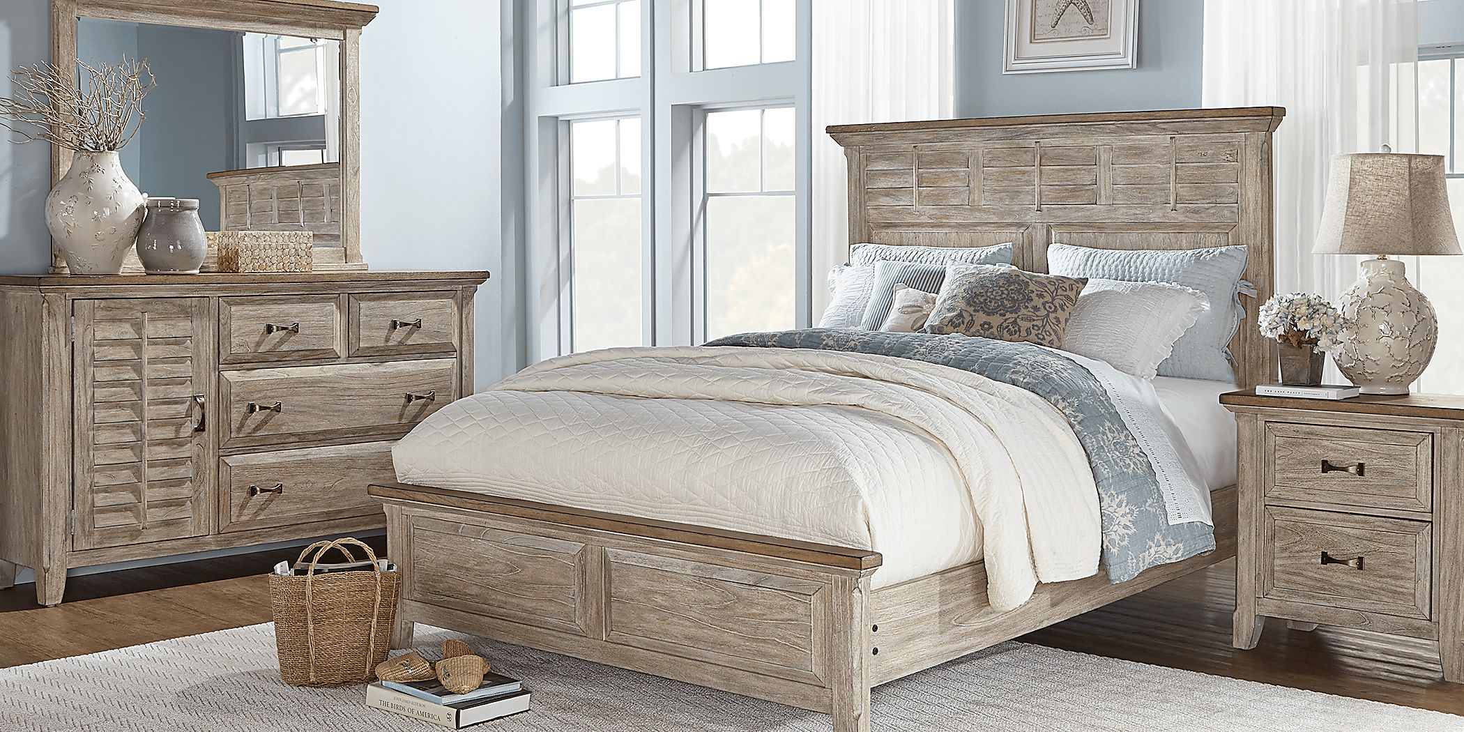 Nantucket Breeze 5 Pc Bisque Light Wood,White Queen Bedroom Set