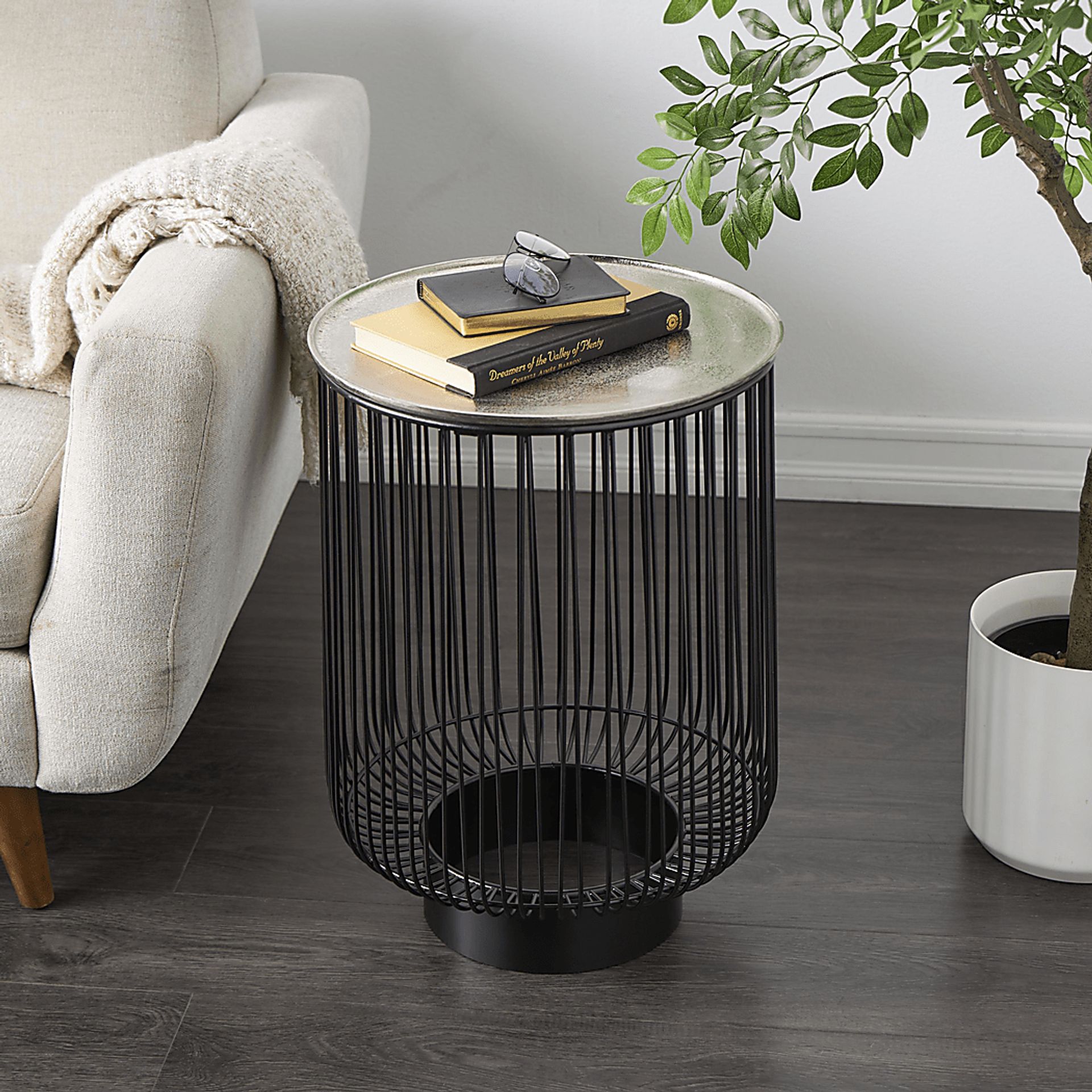 Narfoz Black Accent Table - Image 2