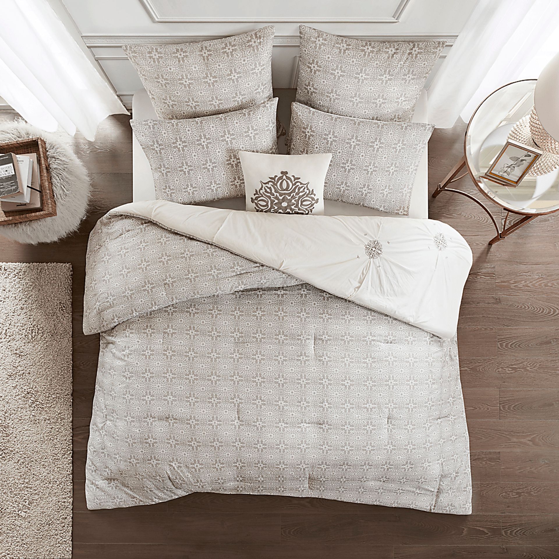Nasworthy Ivory 6 Pc Full/Queen Comforter Set - Image 5