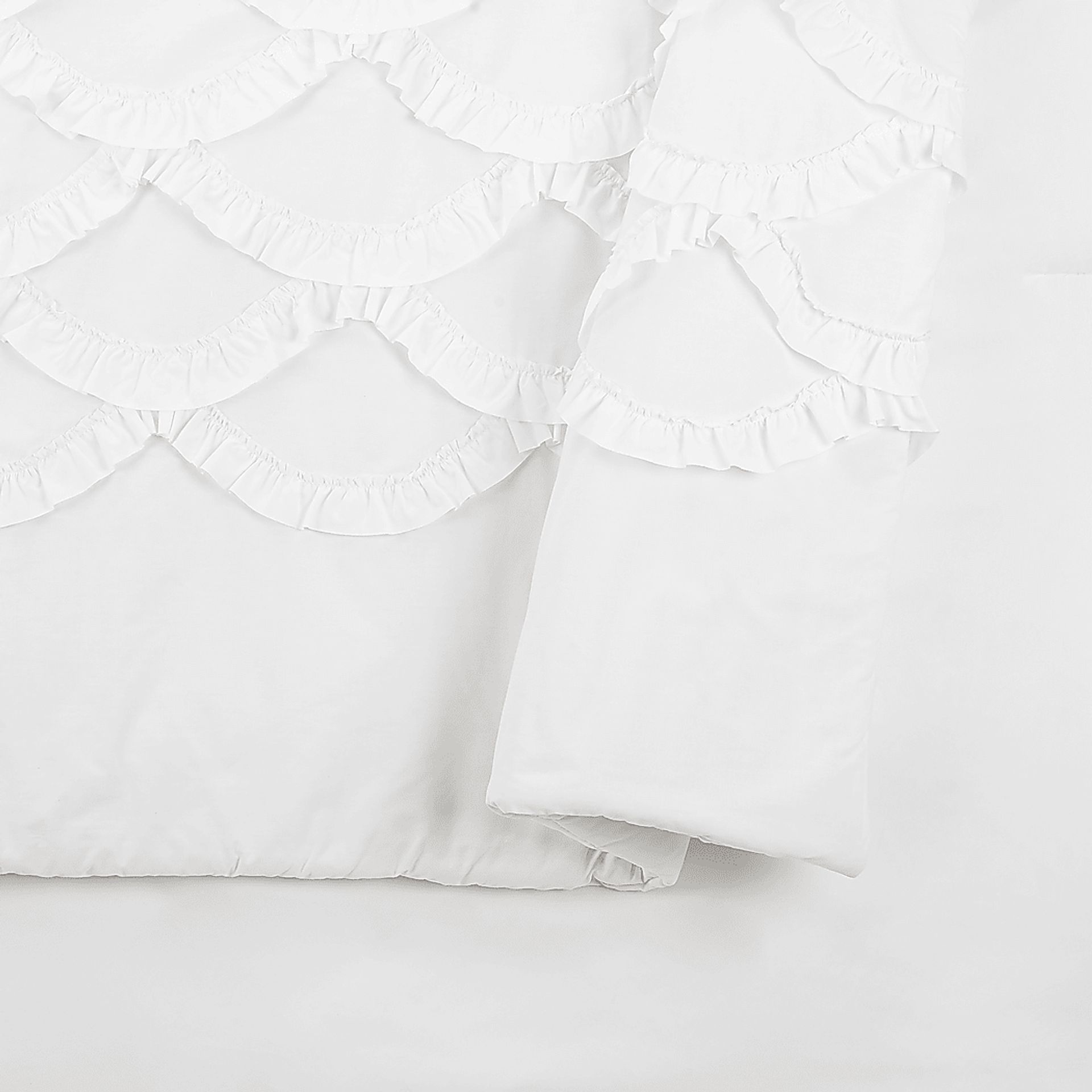 Nathaira White 4 Pc King Comforter Set - Image 6