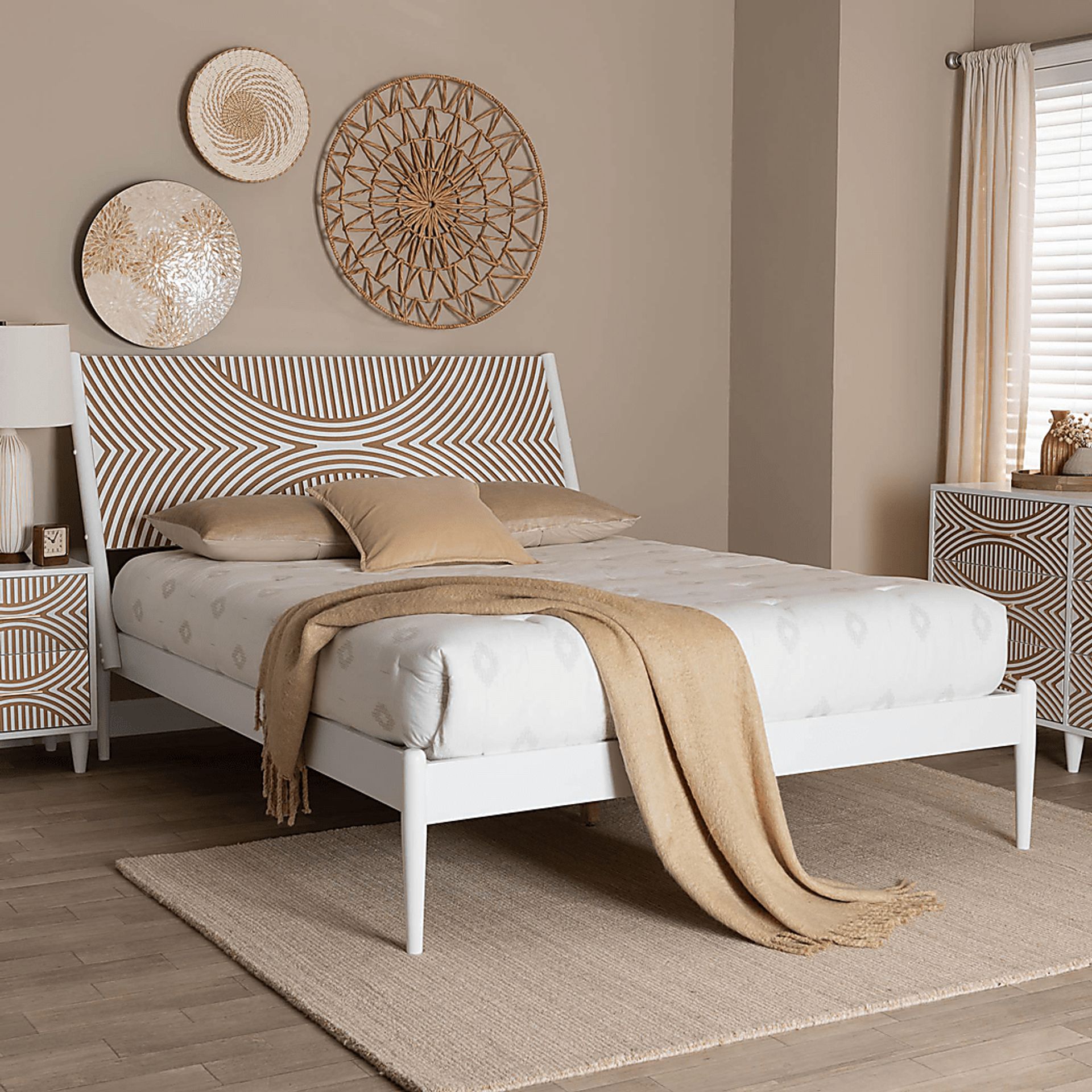 Naugle White King Bed - Image 2