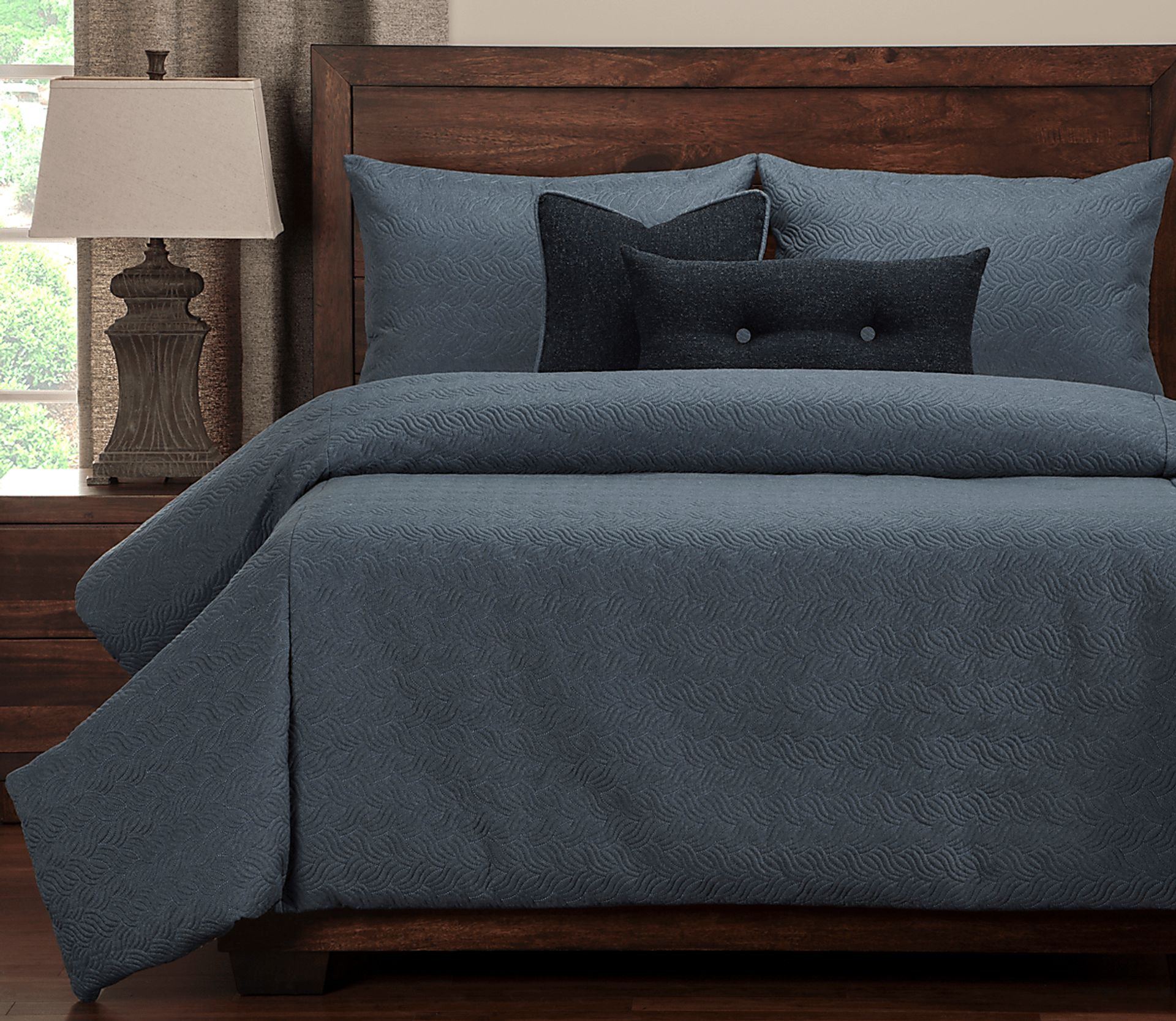 Navan Pointe Blue 6 Pc Queen Duvet Set - Image 1