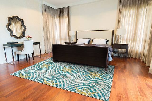 Neave Teal 5'3 x 7'6 Rug - Thumbnail - Image 2