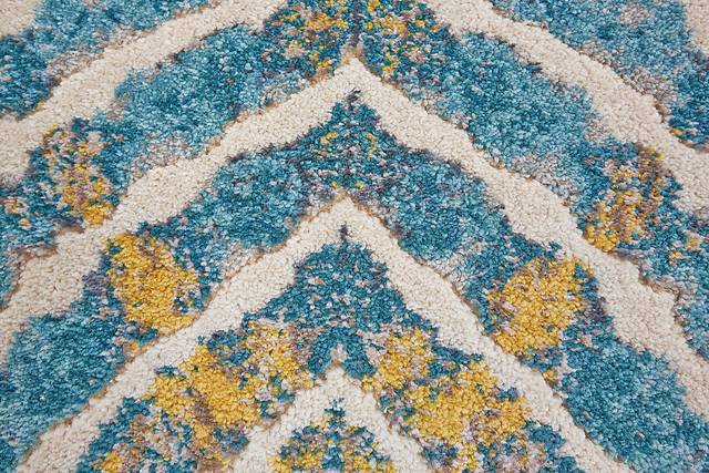 Neave Teal 5'3 x 7'6 Rug - Thumbnail - Image 3