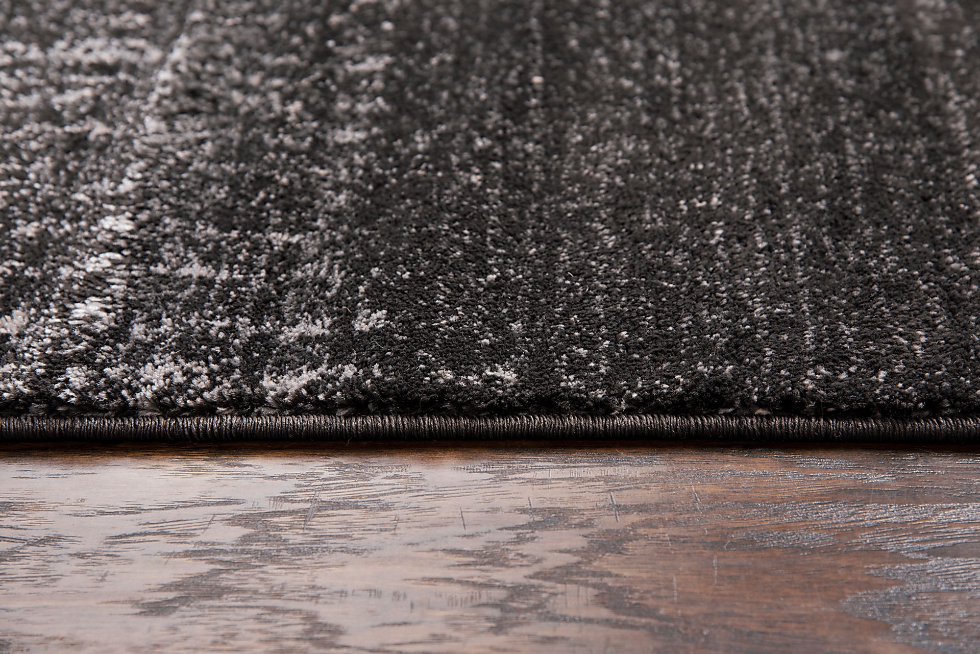 Neleh Blue 5'2 x 7'3 Rug - Image 3