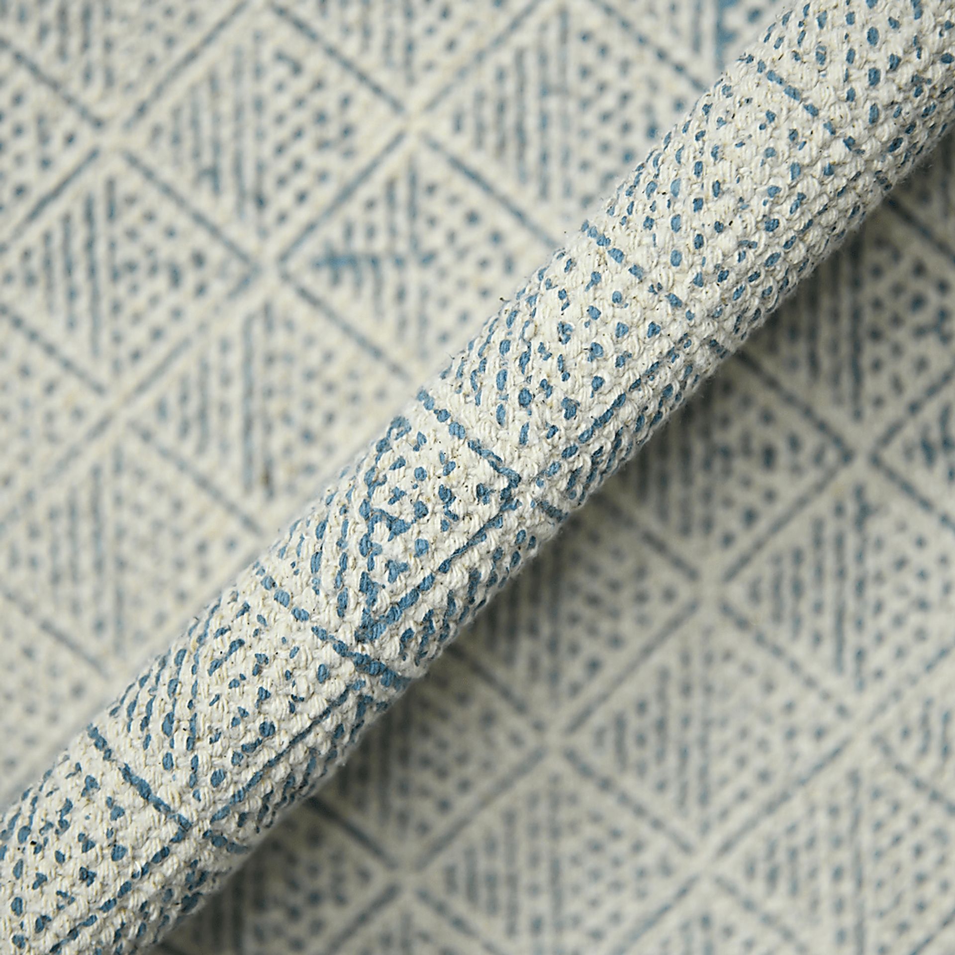 Nelfa Blue 5' x 7'6 Rug - Image 5