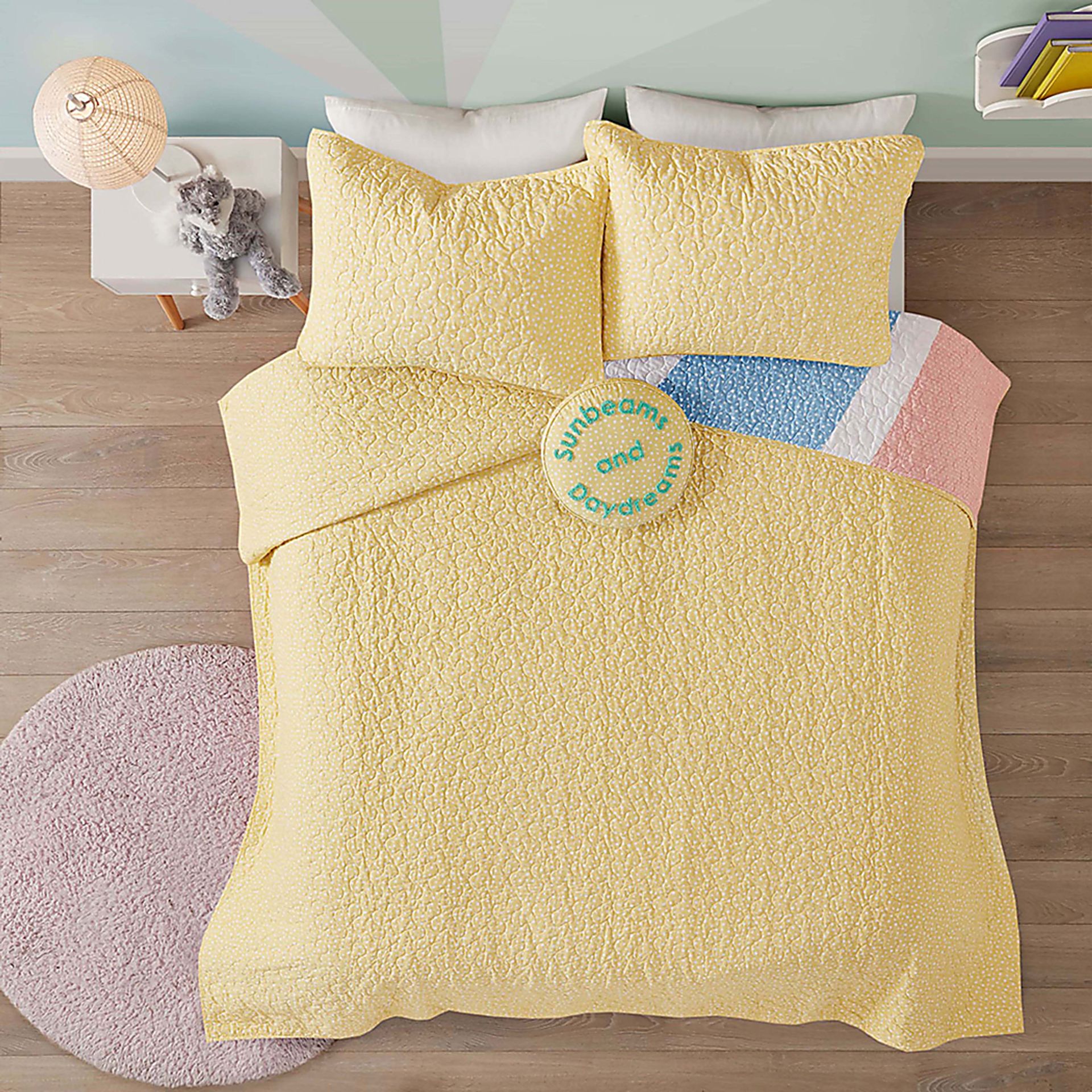 Nessel Yellow Full Quit Set - Image 5