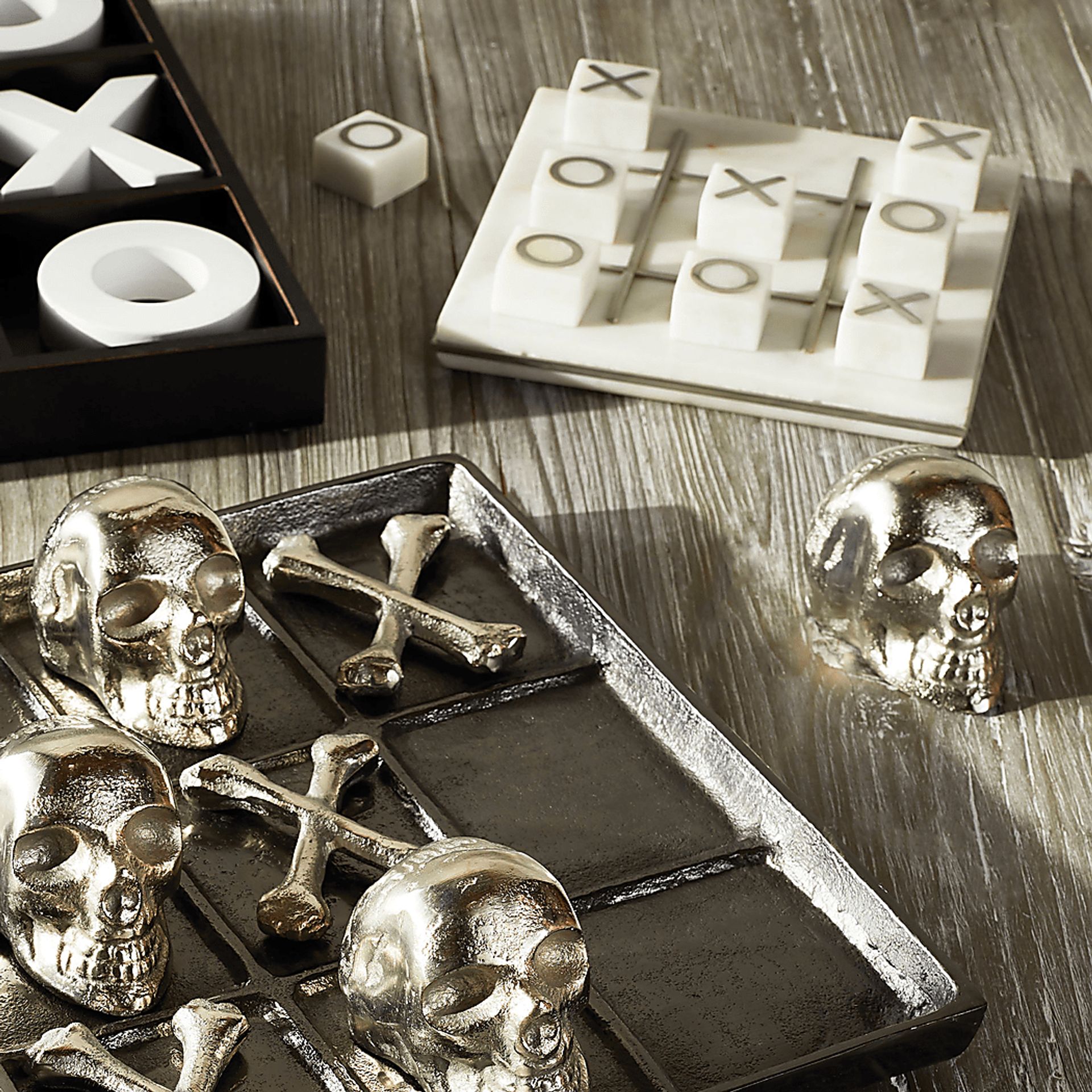 Nevisway White Tic Tac Toe Set - Image 2