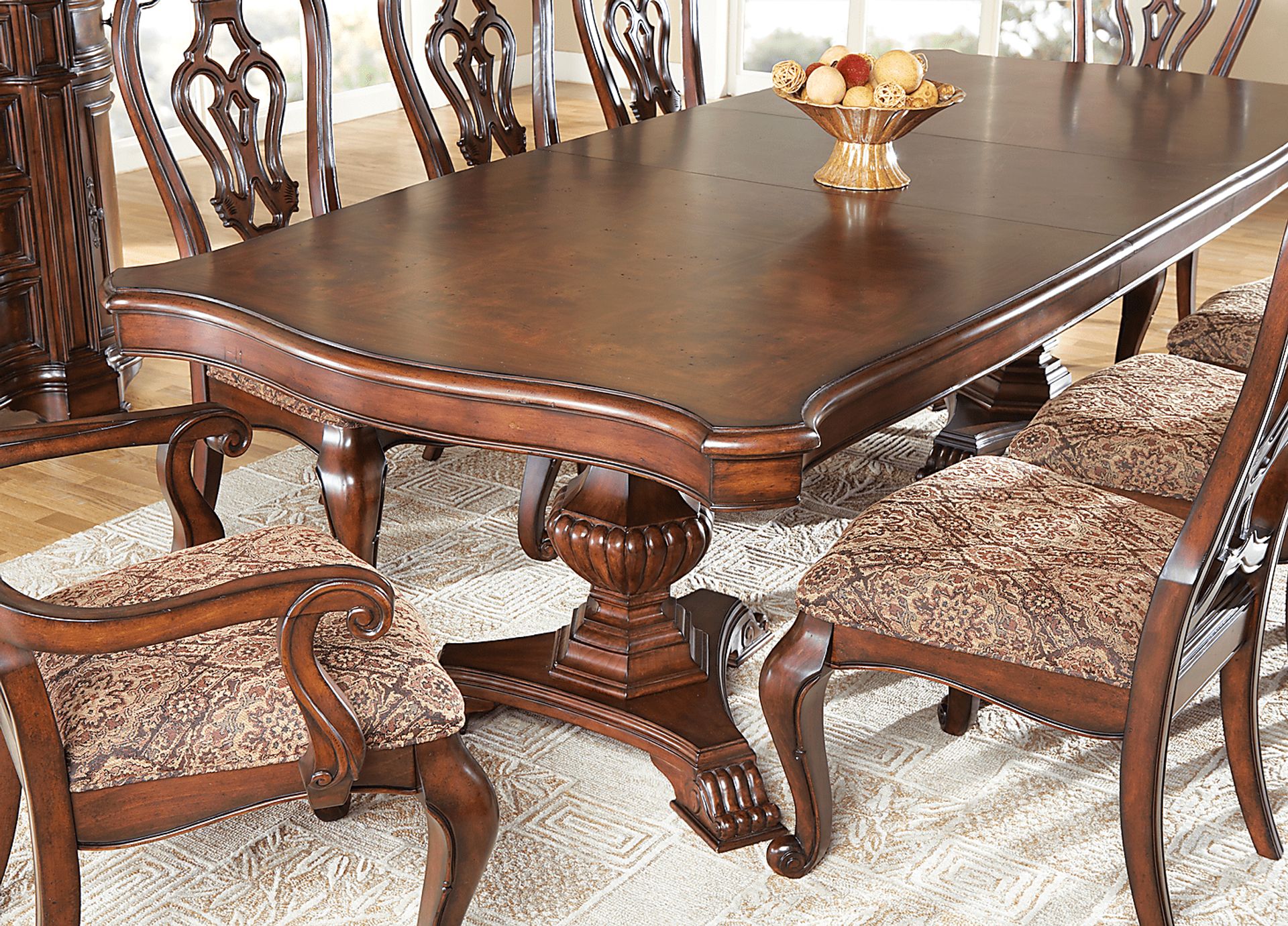 New England Pedestal Dining Table - Image 2